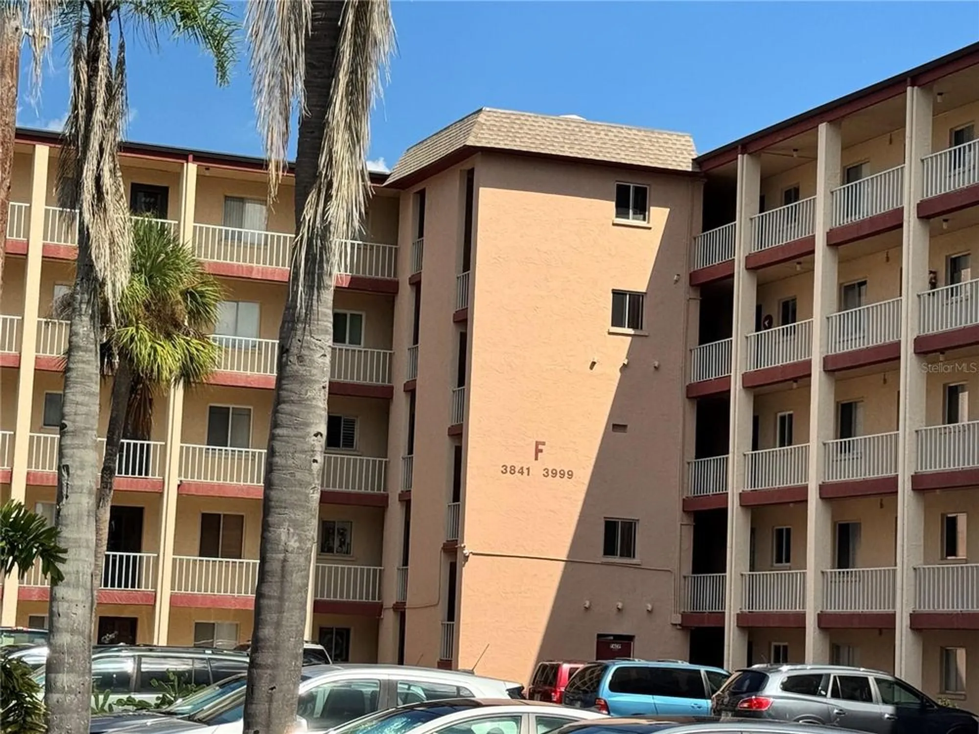 Property Slideshow image 2 of 48 | 3927 lake bayshore dr # f312, Bradenton, FL, 34205