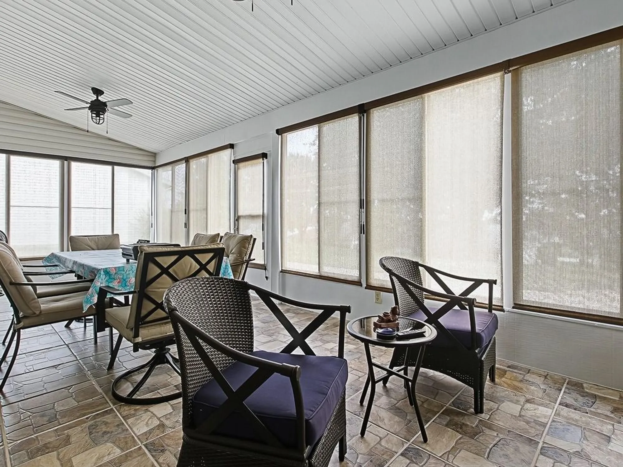 Property Slideshow image 38 of 65 | 4949 sawgrass lake cir, Leesburg, FL, 34748