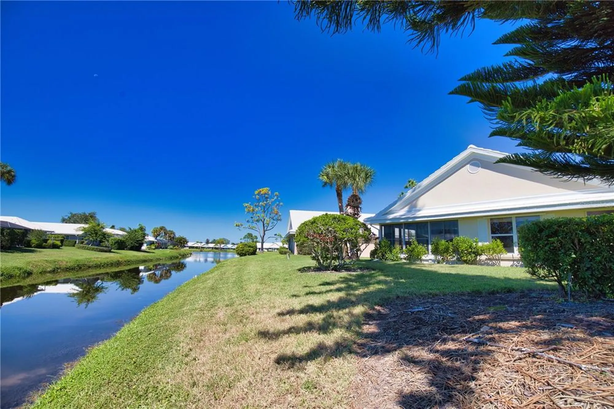 Property Slideshow image 42 of 46 | 698 harrington lake dr 9, Venice, FL, 34293