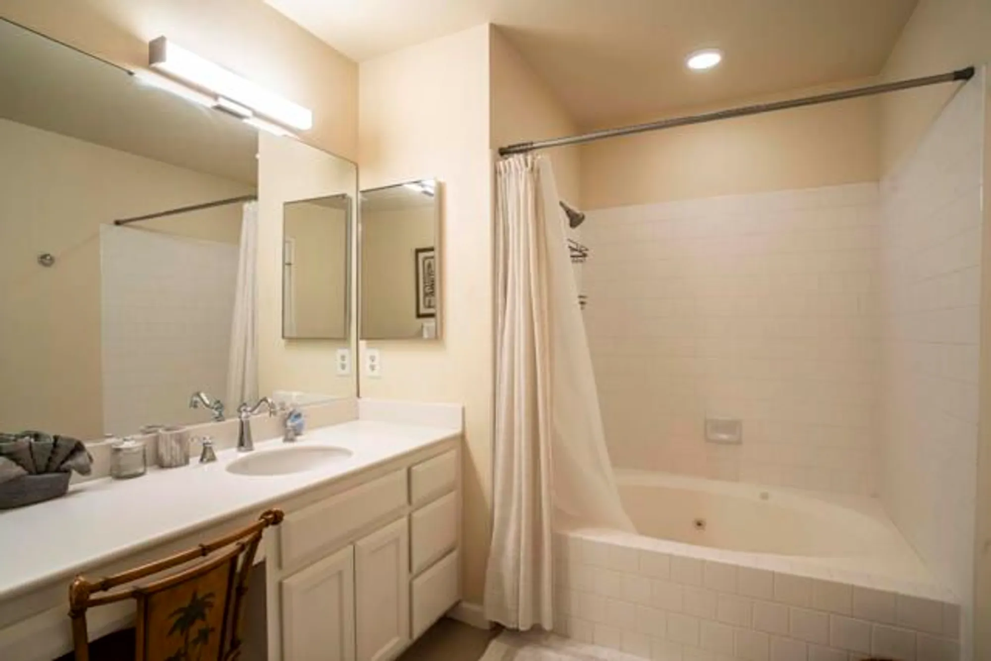 Property Slideshow image 27 of 41 | 55412 riviera, La Quinta, CA, 92253