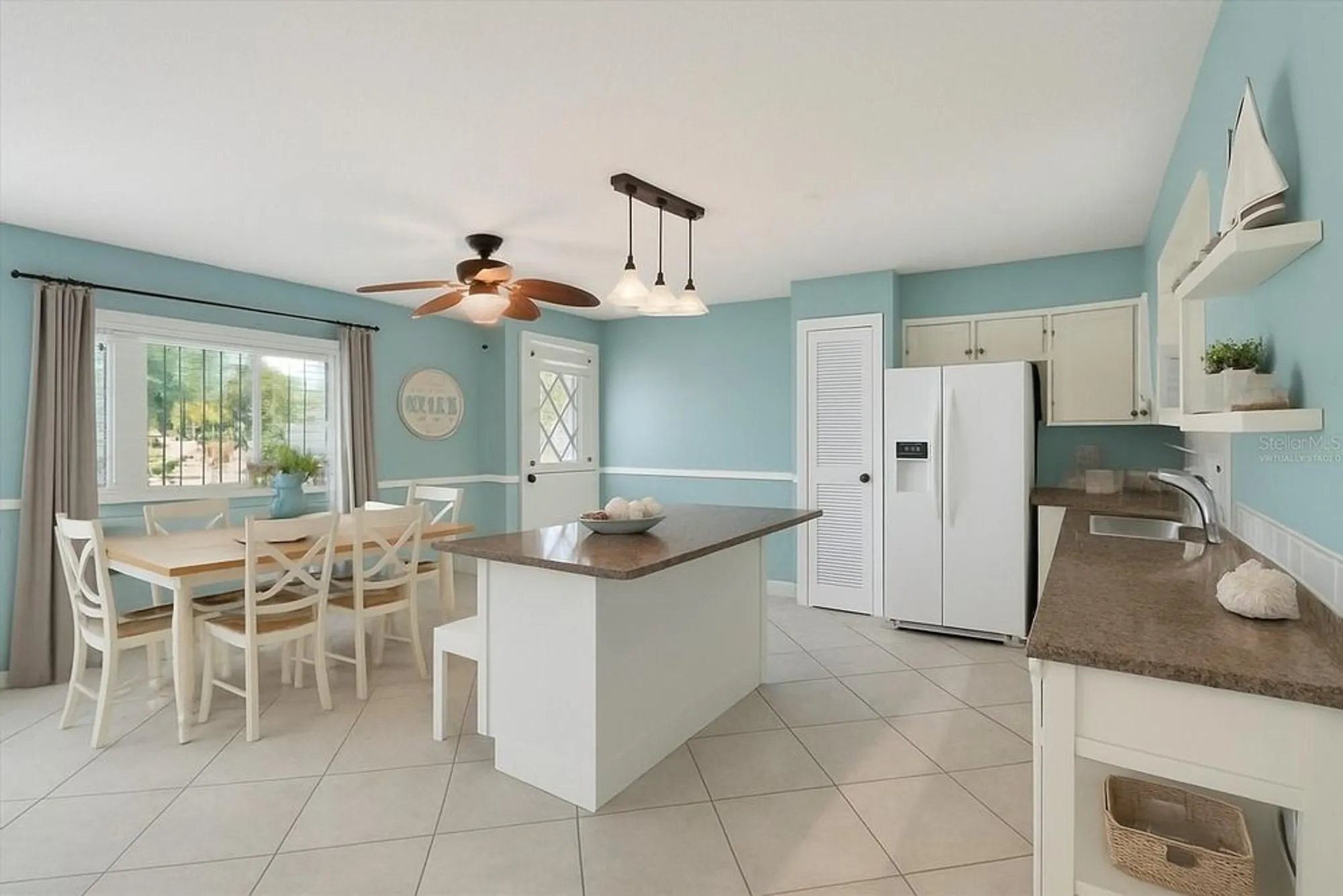 Property Slideshow image 9 of 37 | 2192 swedish dr apt 10, Clearwater, FL, 33763