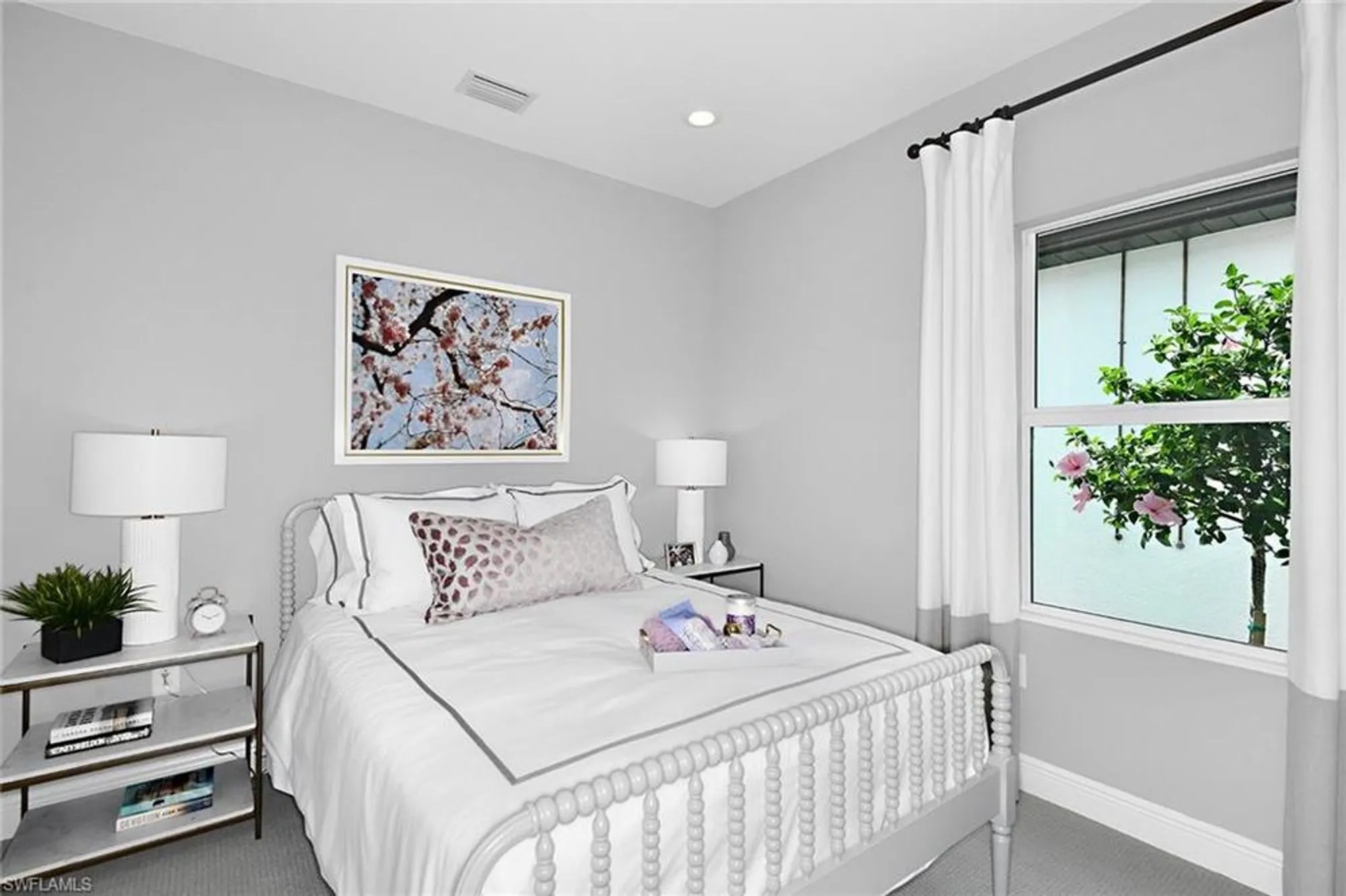 Property Slideshow image 16 of 20 | 2949 heritage pines dr, Fort Myers, FL, 33905