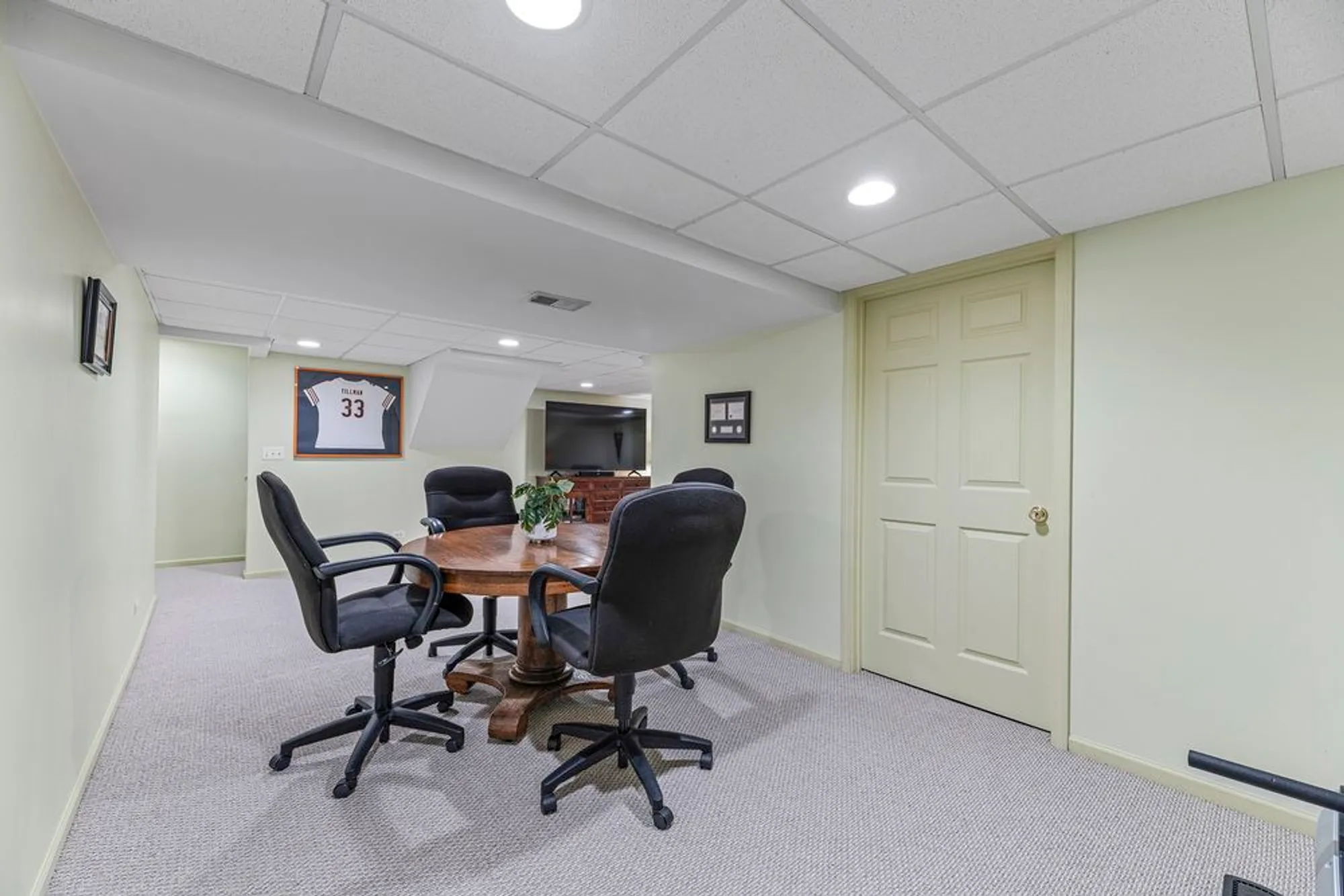 Property Slideshow image 25 of 30 | , Prospect Heights, IL, 60070