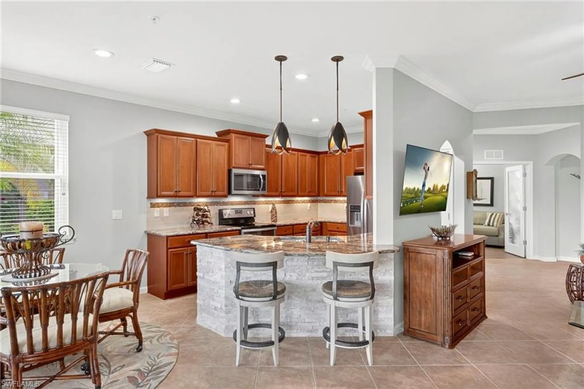 Property Slideshow image 11 of 50 | 10351 glastonbury cir 102, Fort Myers, FL, 33913