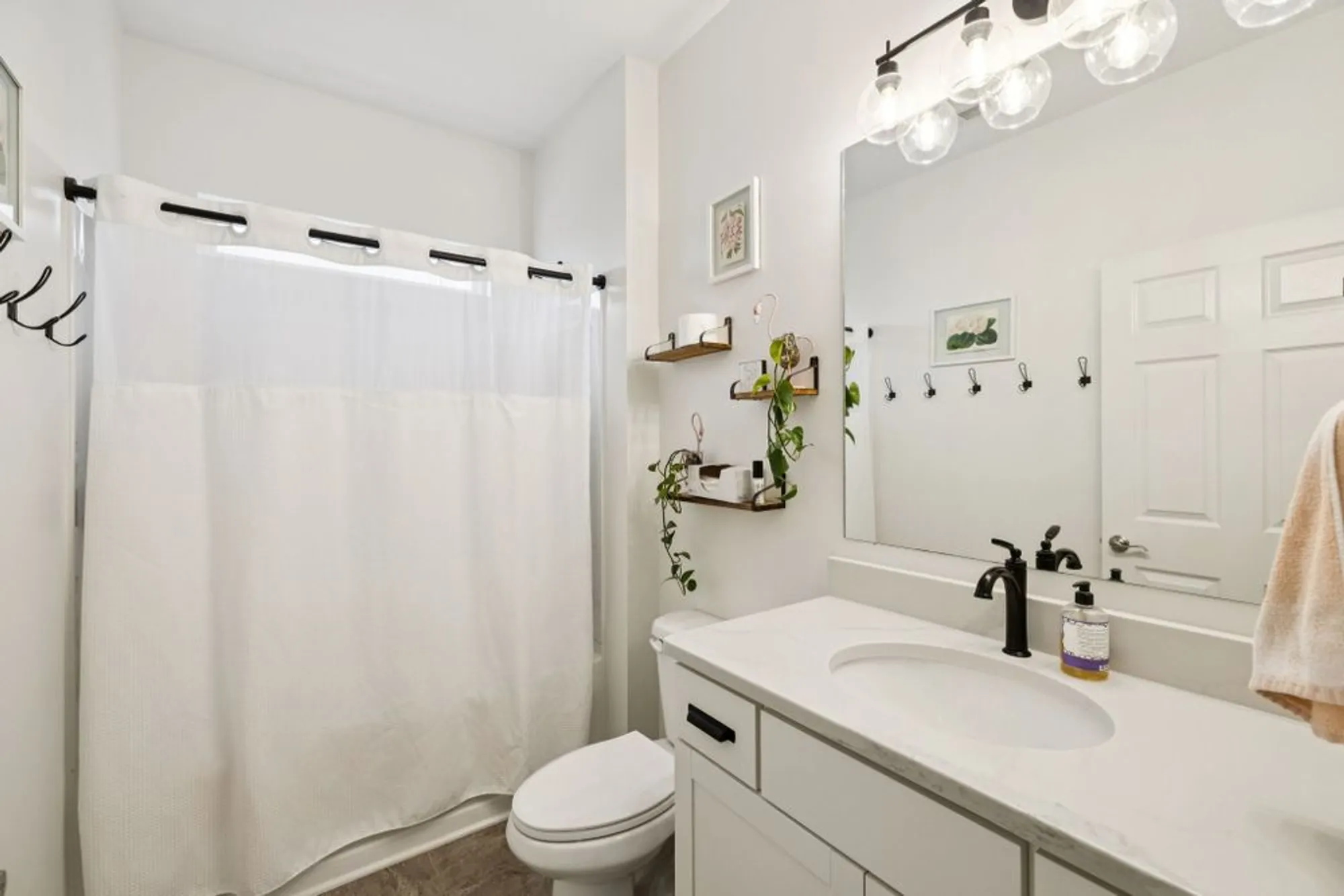 Property Slideshow image 24 of 38 | 1022 waterstone dr, Lebanon, TN, 37090