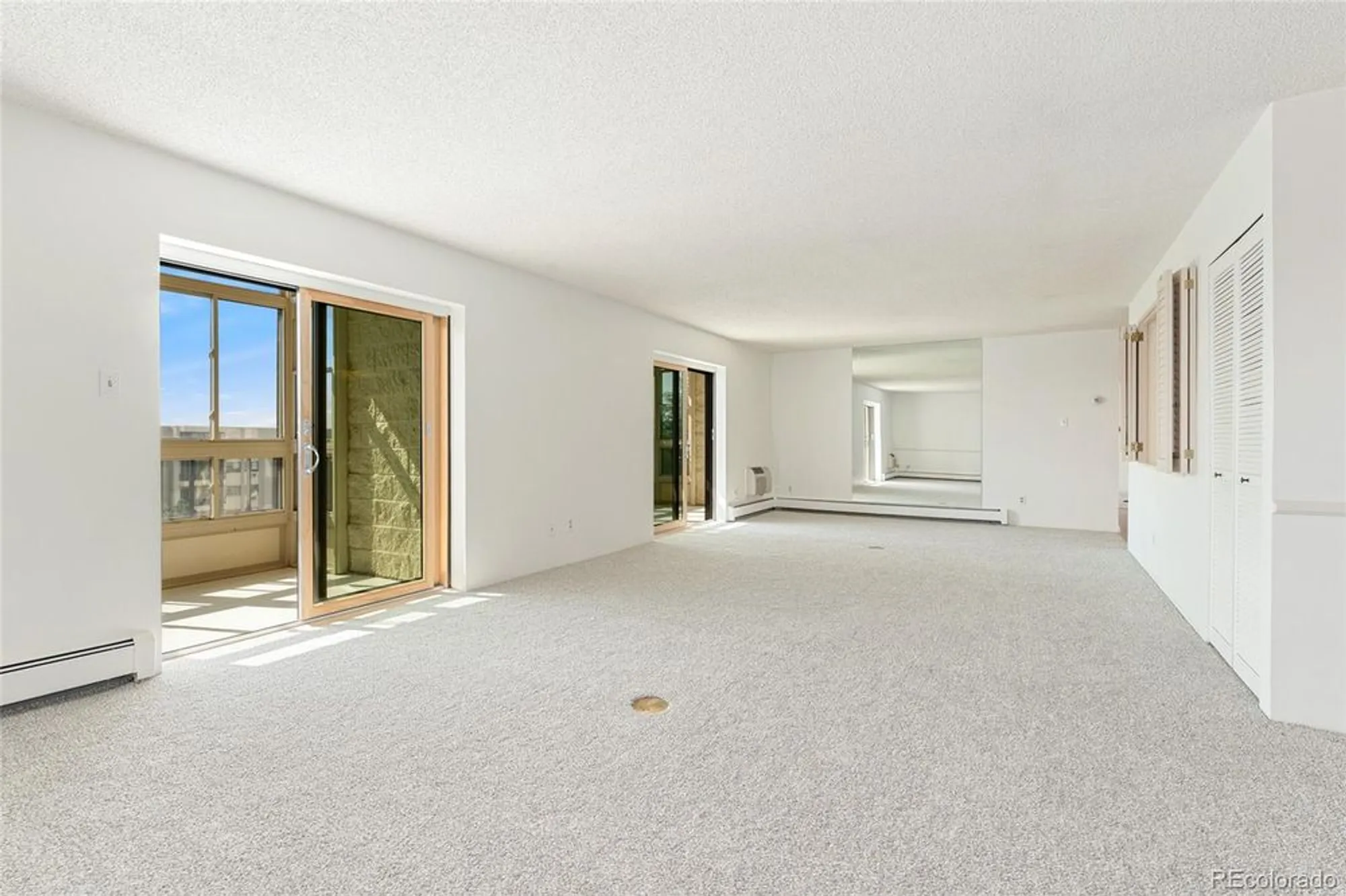 Property Slideshow image 5 of 43 | 13890 e marina dr 606, Aurora, CO, 80014