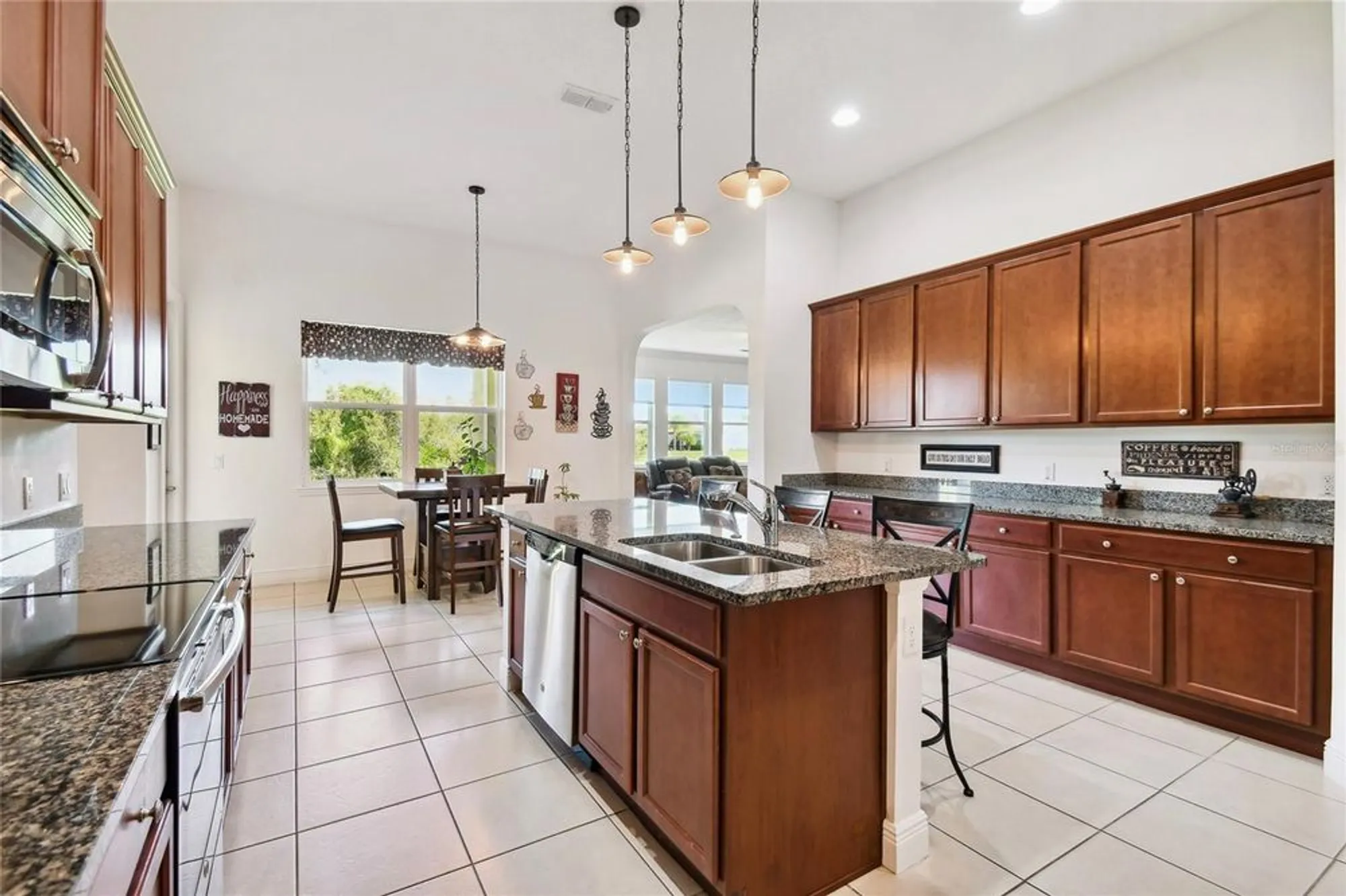 Property Slideshow image 8 of 54 | 804 san raphael st, Poinciana, FL, 34759