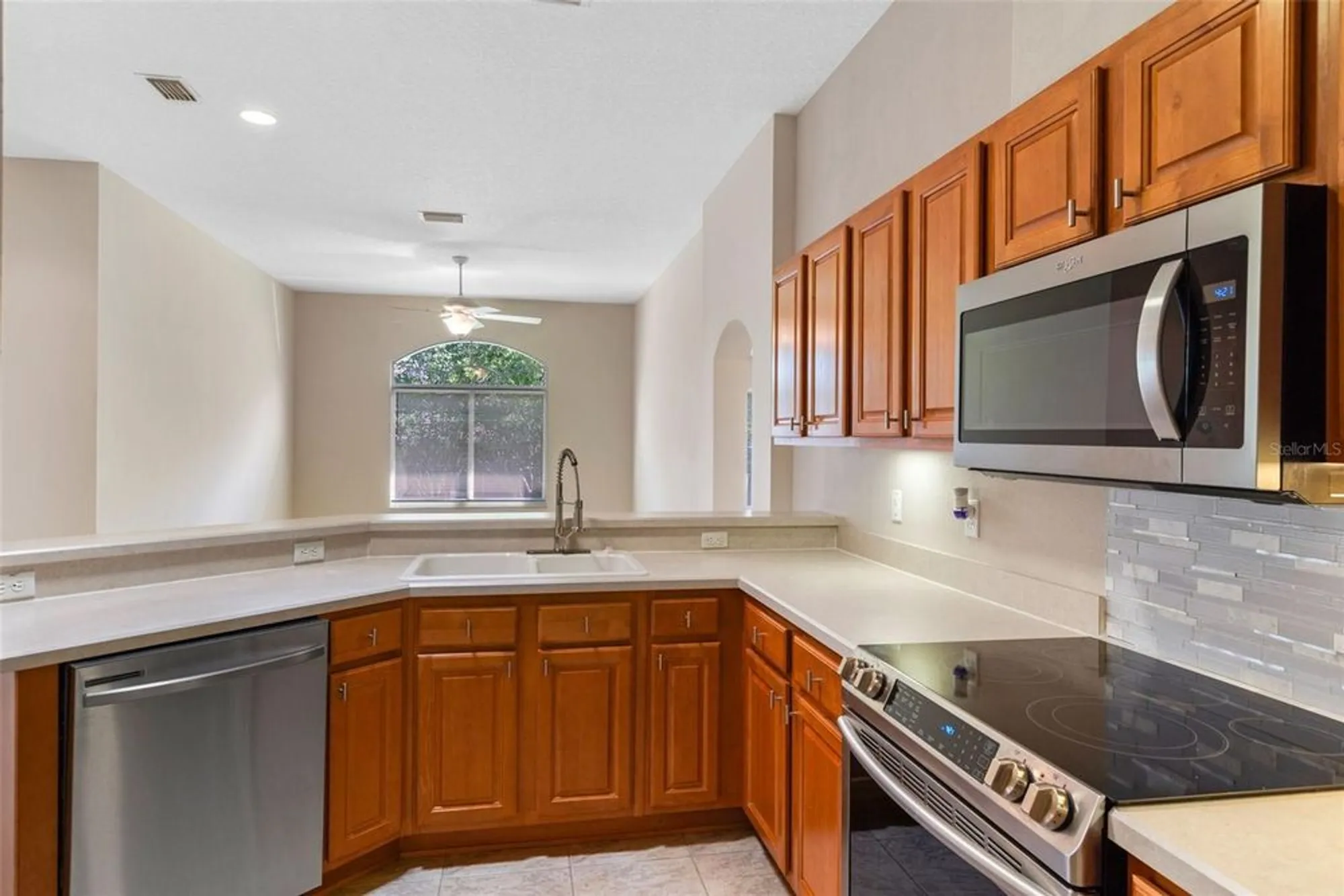 Property Slideshow image 11 of 21 | 26908 honeymoon ave, Leesburg, FL, 34748