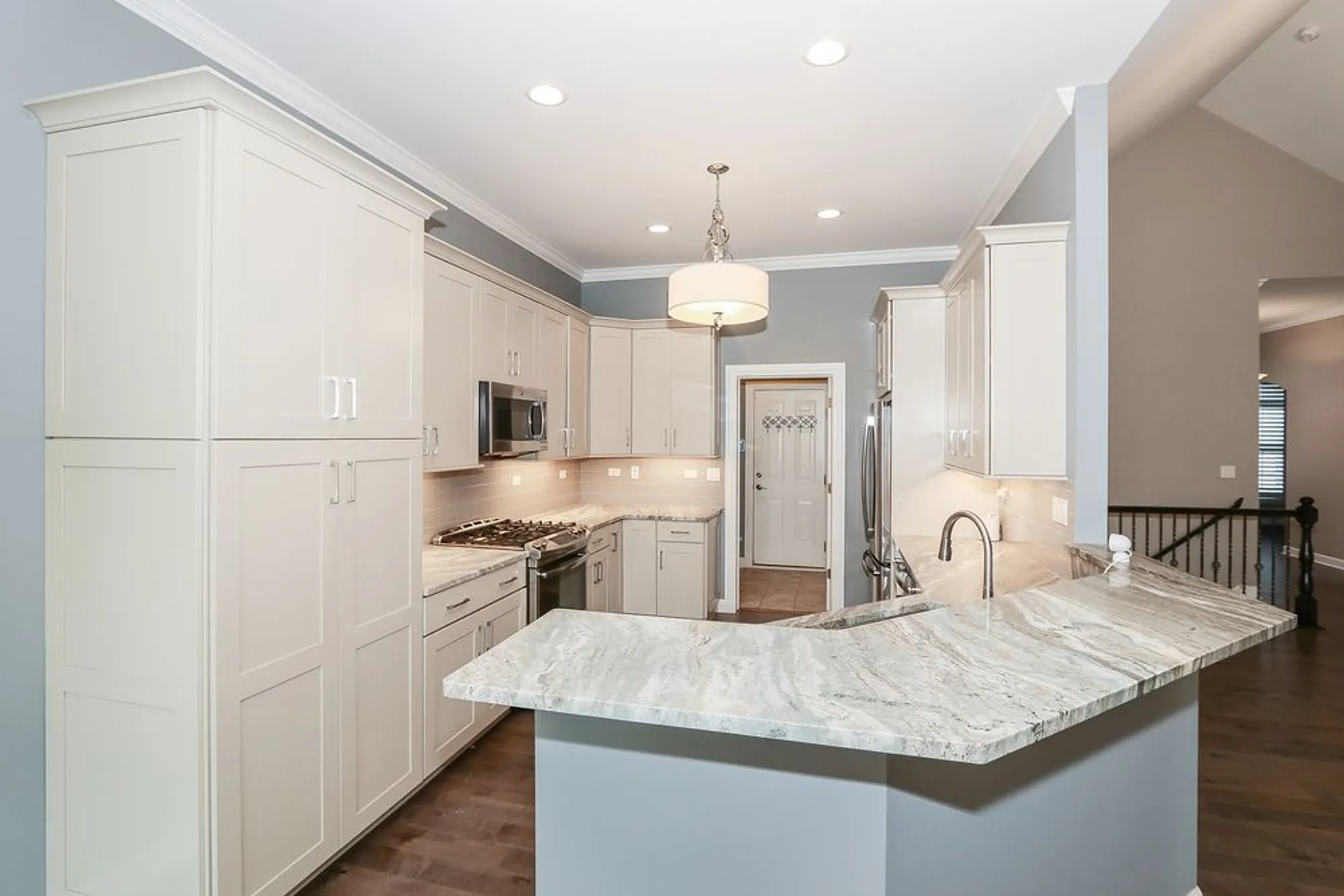 Property Slideshow image 13 of 35 | , Lake In The Hills, IL, 60156