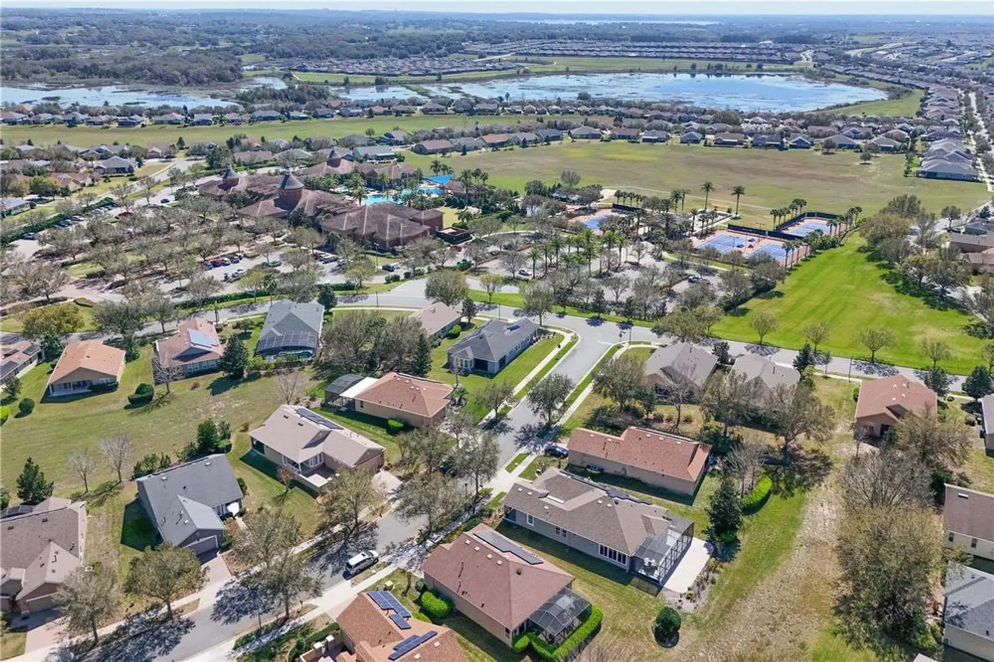 Property Slideshow image 37 of 49 | 105 cupania ct, Groveland, FL, 34736