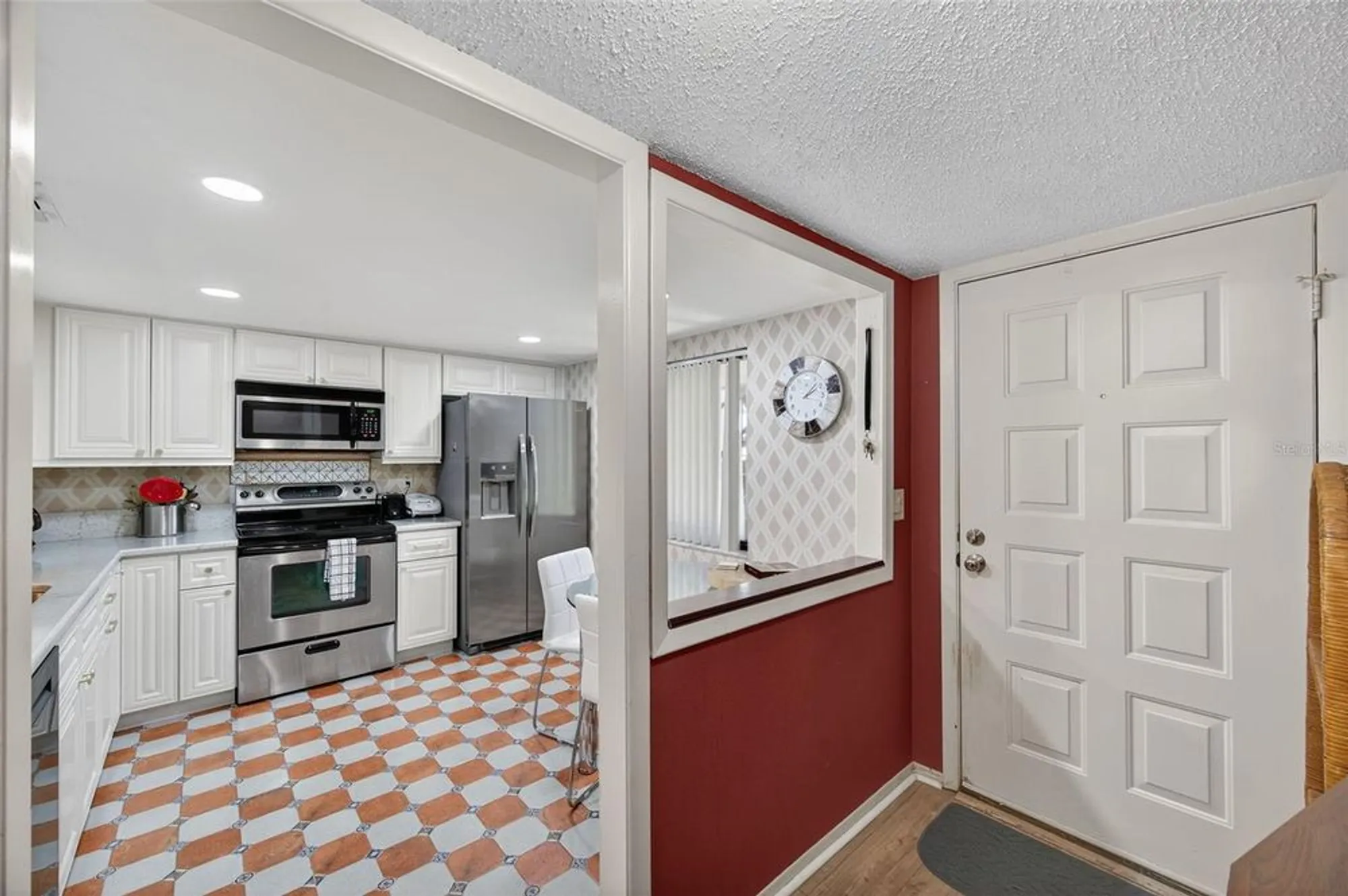 Property Slideshow image 3 of 23 | 2555 royal pines cir # 15a, Clearwater, FL, 33763