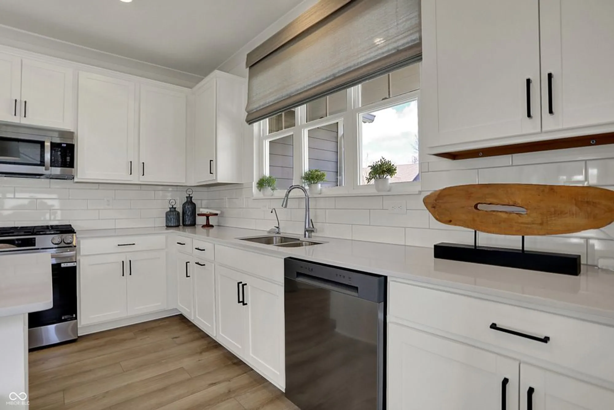 Property Slideshow image 12 of 43 | 19440 sumrall pl, Westfield, IN, 46074