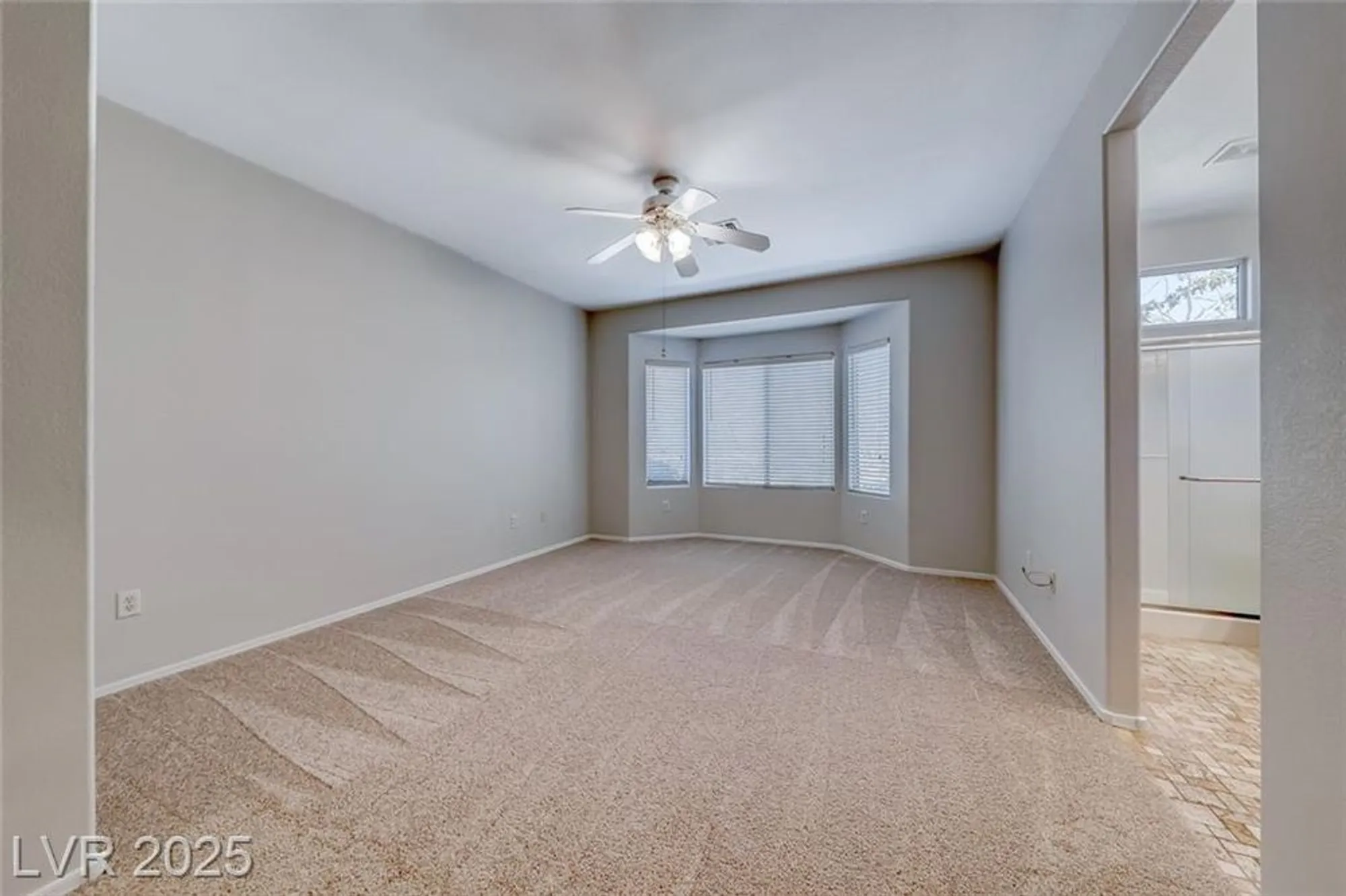 Property Slideshow image 21 of 50 | 2343 schaeffer hills dr, Henderson, NV, 89052