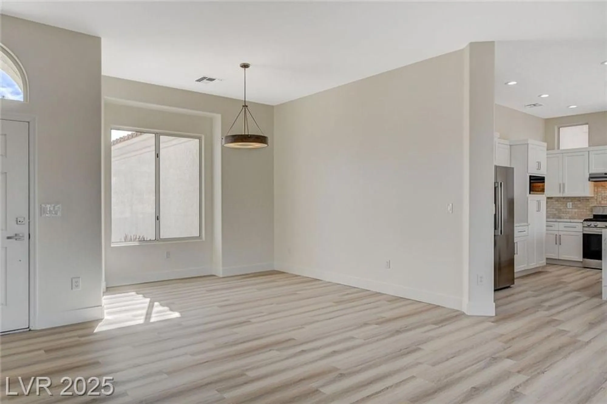 Property Slideshow image 23 of 44 | 10100 folsom dr, Las Vegas, NV, 89134