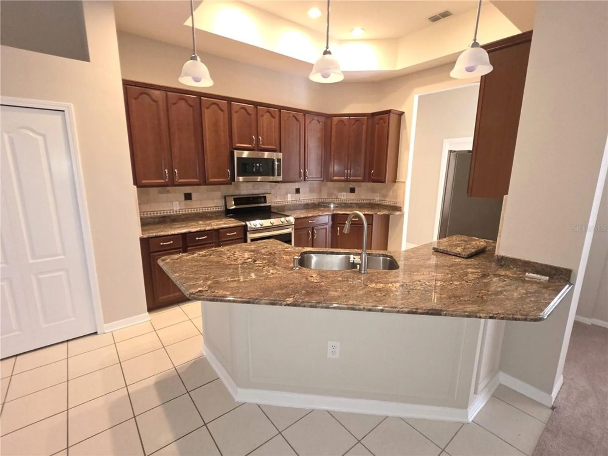 Property Slideshow image 5 of 31 | 617 glastonbury ct, Spring Hill, FL, 34609