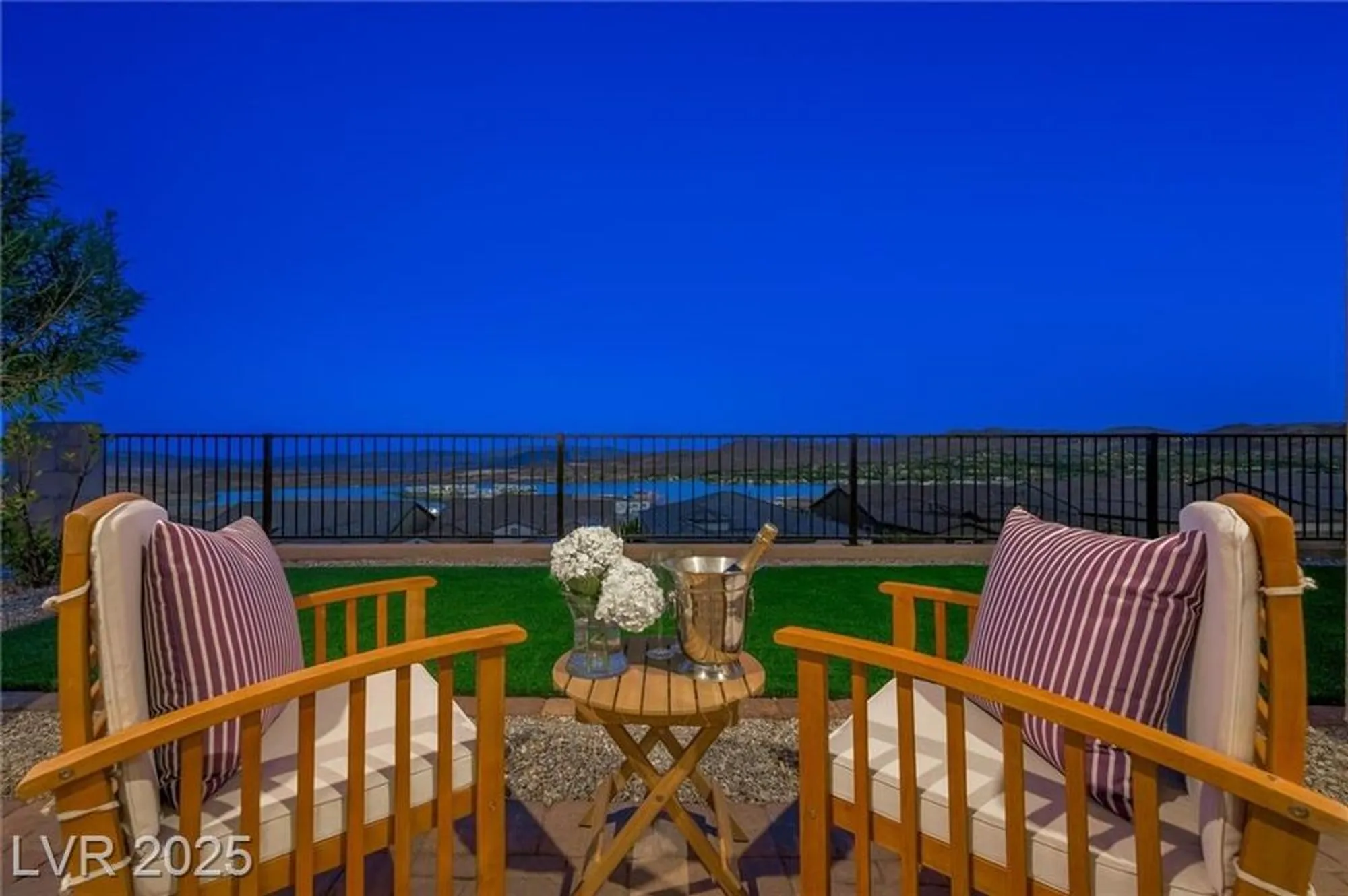 Property Slideshow image 1 of 35 | 48 stone bluff ln, Henderson, NV, 89011