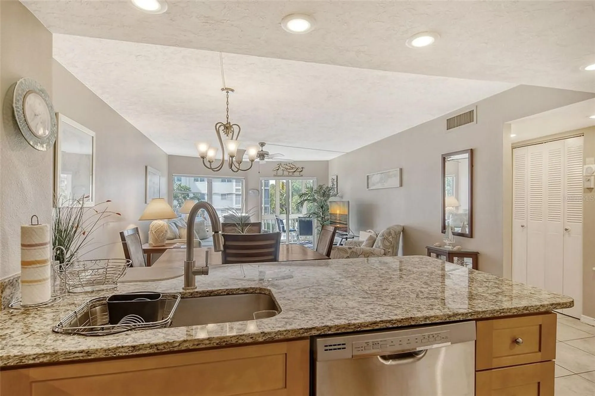Property Slideshow image 5 of 90 | 1300 n portofino dr apt 305, Sarasota, FL, 34242