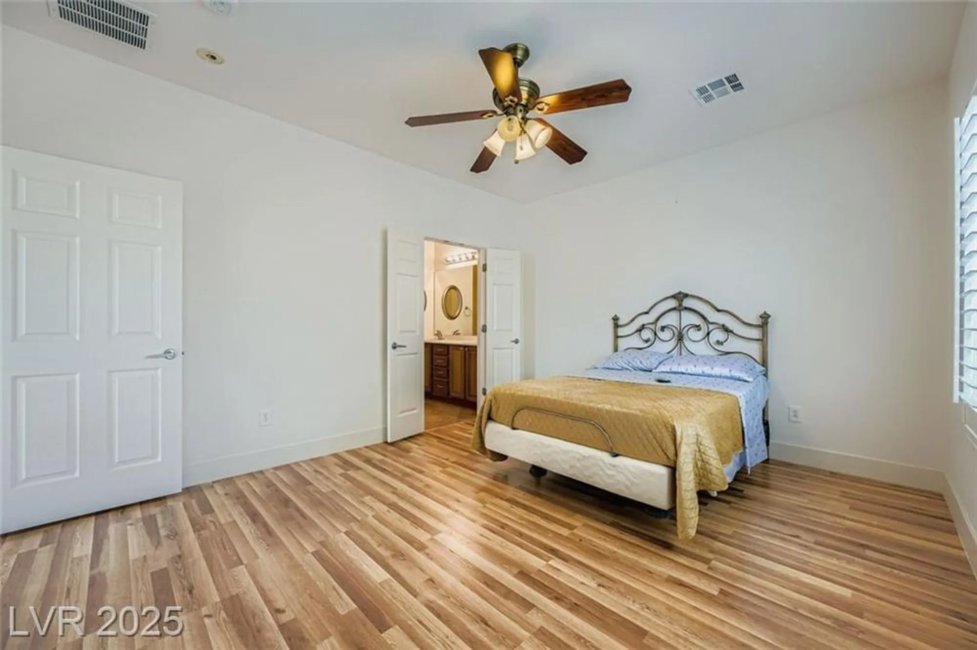 Property Slideshow image 17 of 45 | 7824 starthroat ct, North Las Vegas, NV, 89084