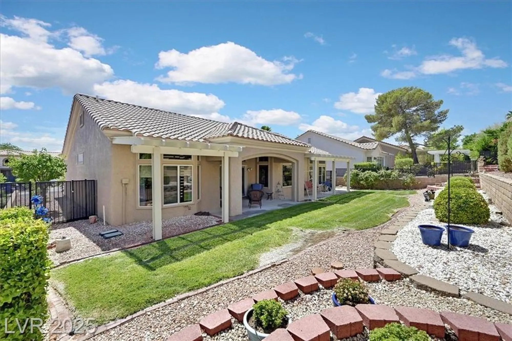 Property Slideshow image 29 of 46 | 2621 hanging rock dr, Las Vegas, NV, 89134