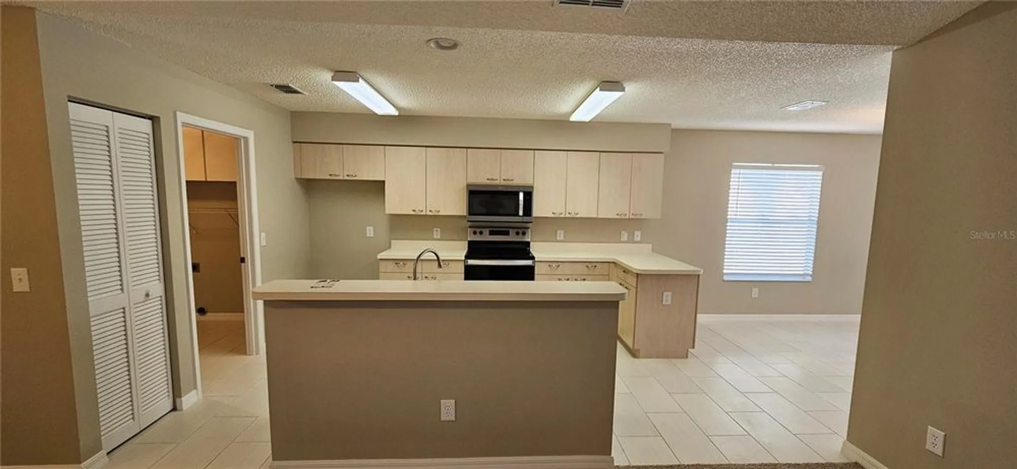 Property Slideshow image 5 of 27 | 32712 timberwood dr, Leesburg, FL, 34748