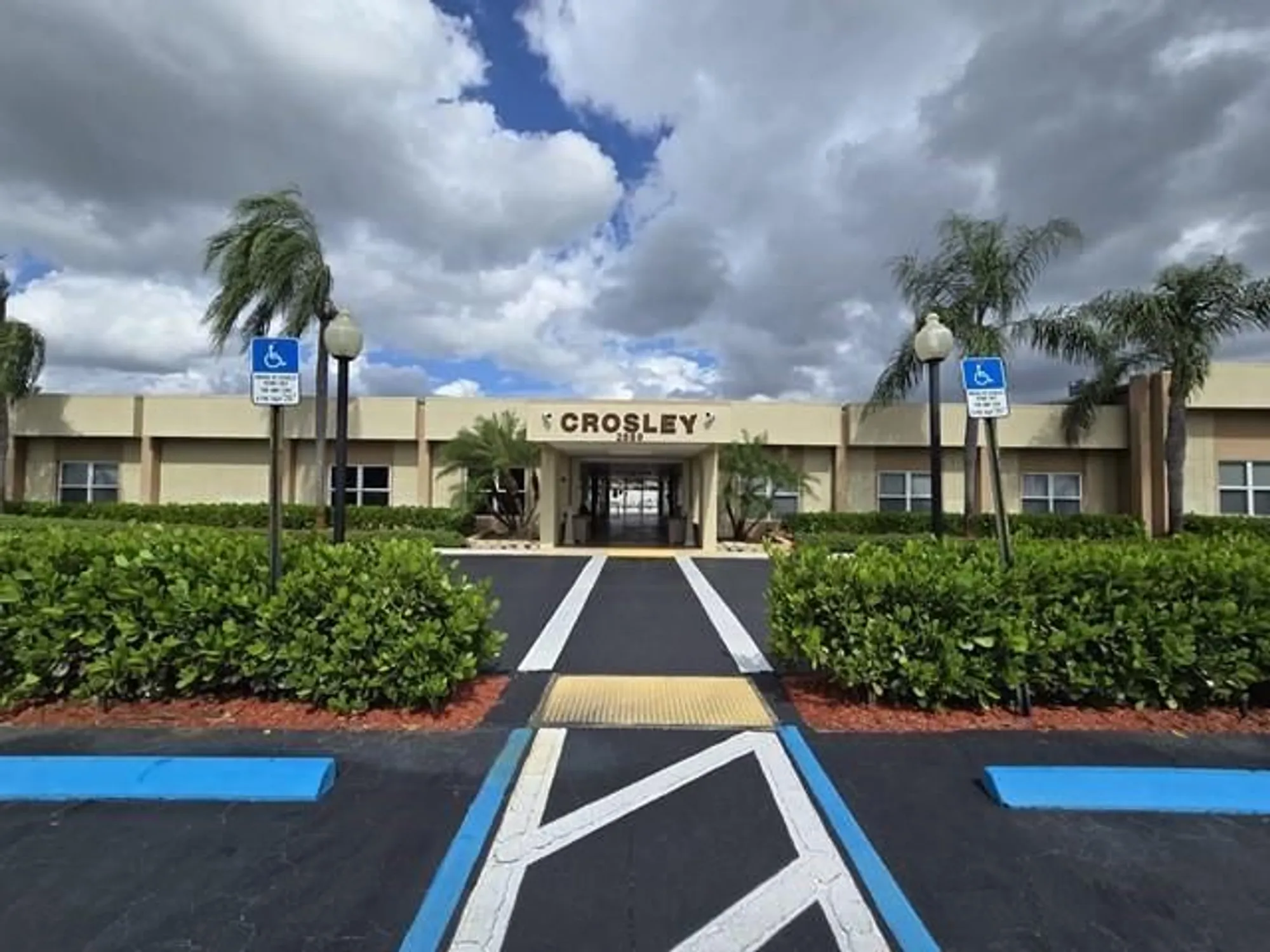 Property Slideshow image 23 of 30 | 2950 crosley dr i, West Palm Beach, FL, 33415
