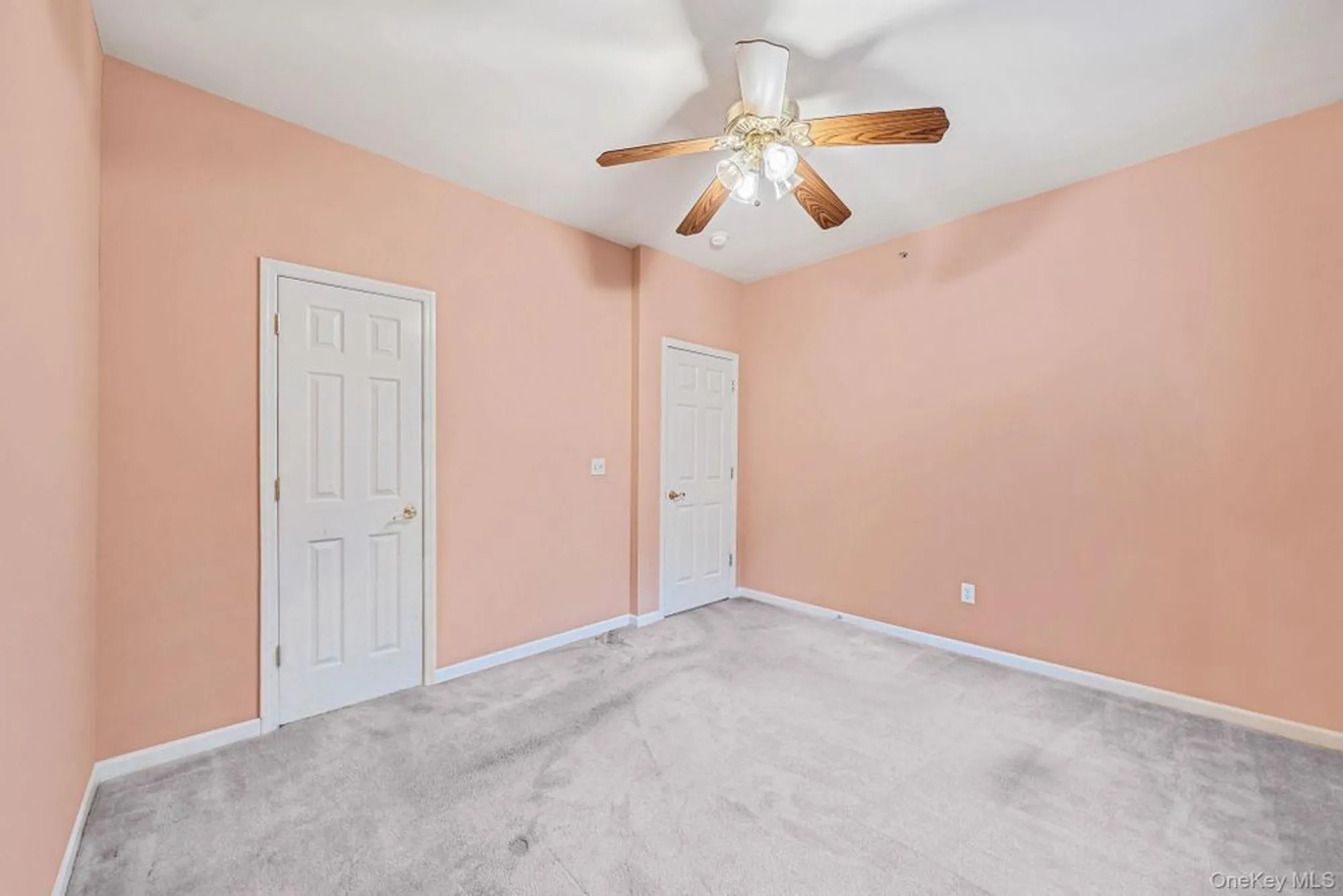 Property Slideshow image 14 of 16 | 66 sarah ct, Amityville, NY, 11701