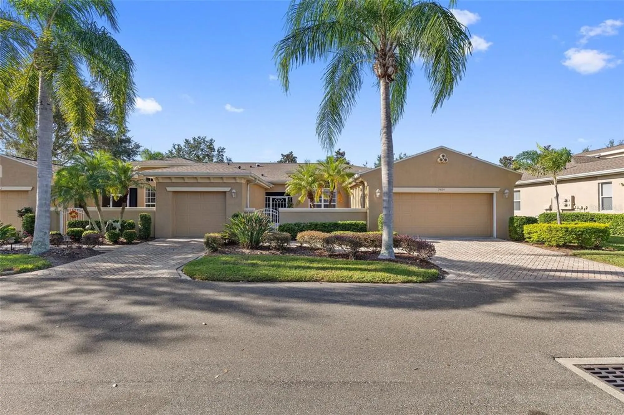 Property Slideshow image 3 of 64 | 2404 kensington greens dr, Sun City Center, FL, 33573
