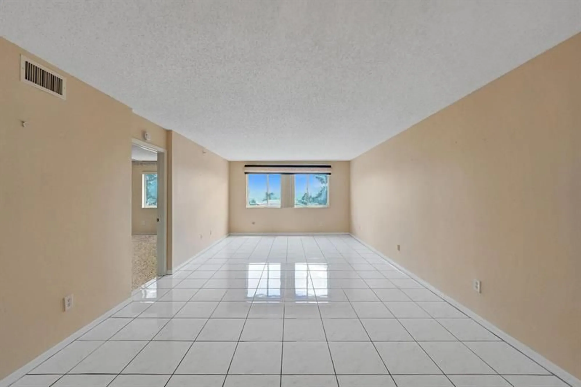 Property Slideshow image 21 of 61 | 9587 weldon cir apt b312, Fort Lauderdale, FL, 33321
