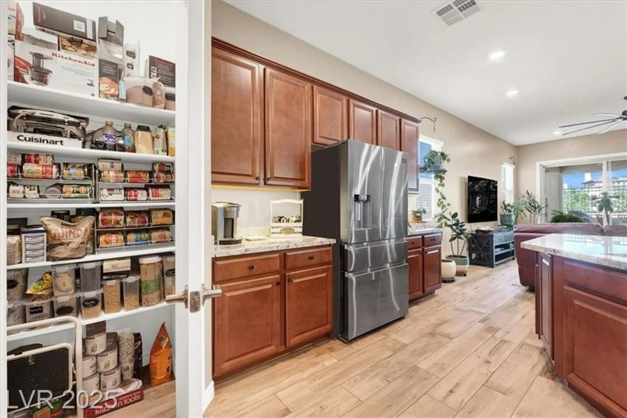 Property Slideshow image 17 of 48 | 400 middlestone ave, Henderson, NV, 89011