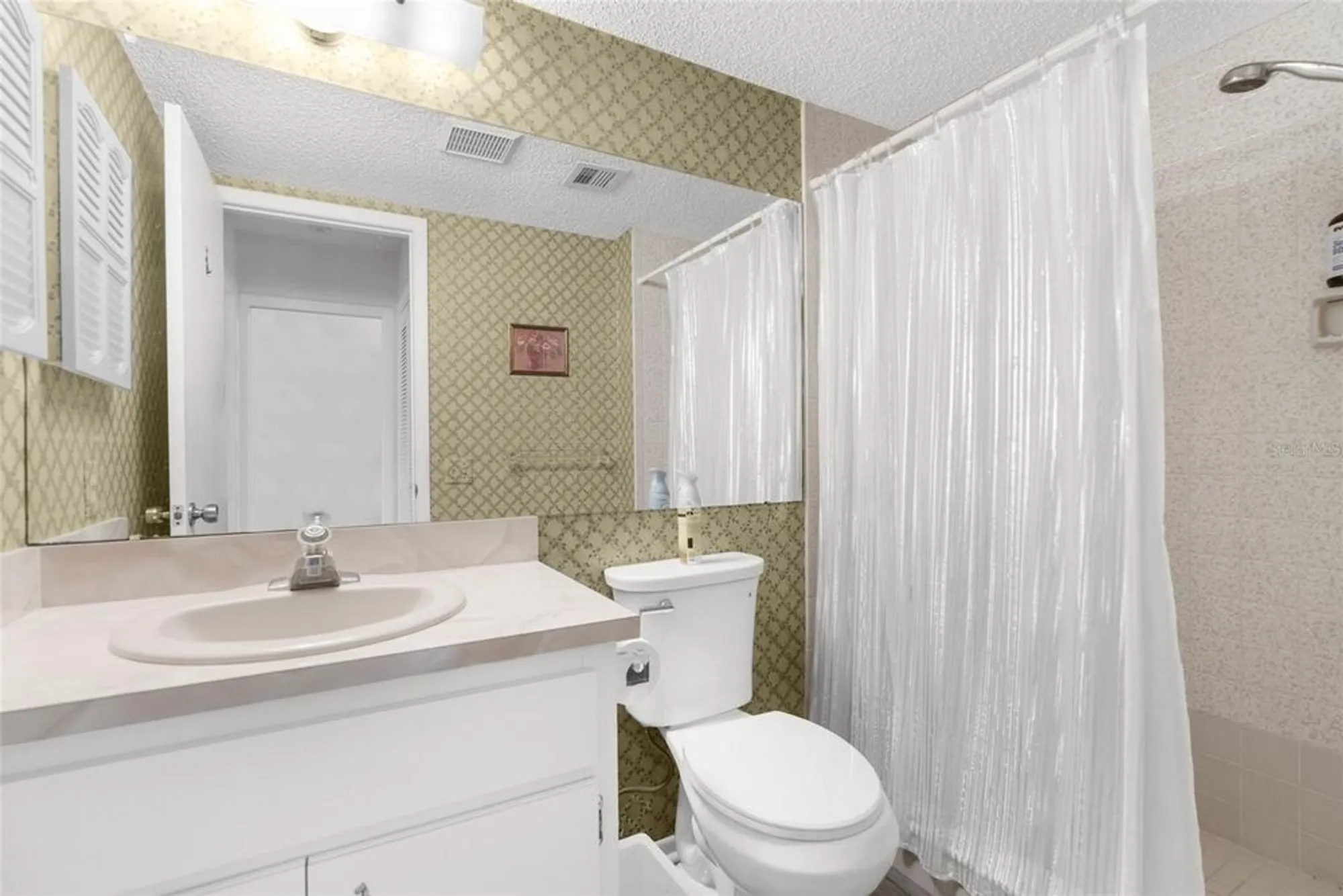 Property Slideshow image 27 of 43 | 4424 pelorus dr, New Port Richey, FL, 34652