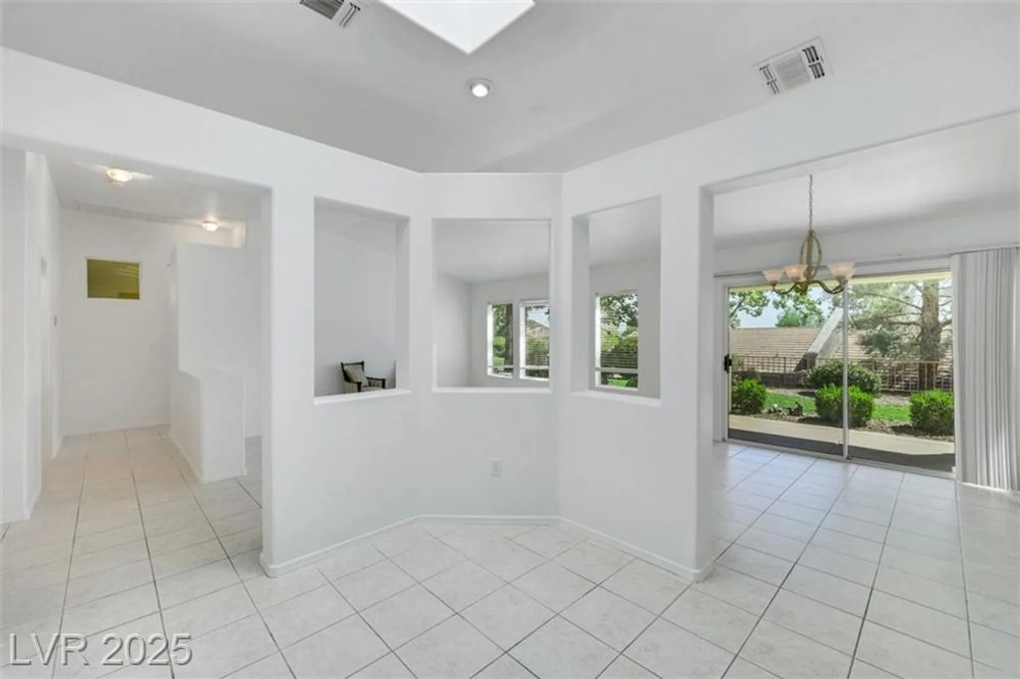 Property Slideshow image 6 of 31 | 498 elm crest pl, Henderson, NV, 89012