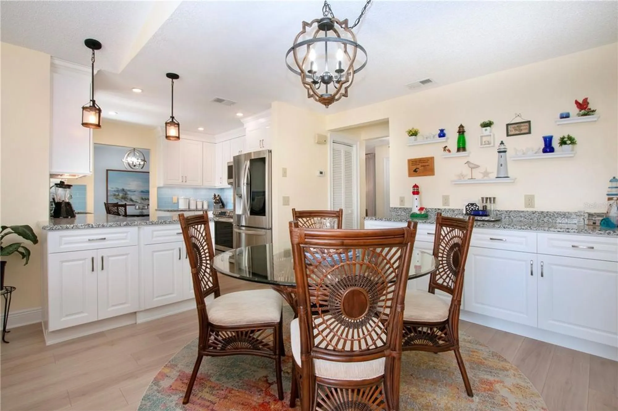 Property Slideshow image 30 of 69 | 2016 east view dr, Sun City Center, FL, 33573