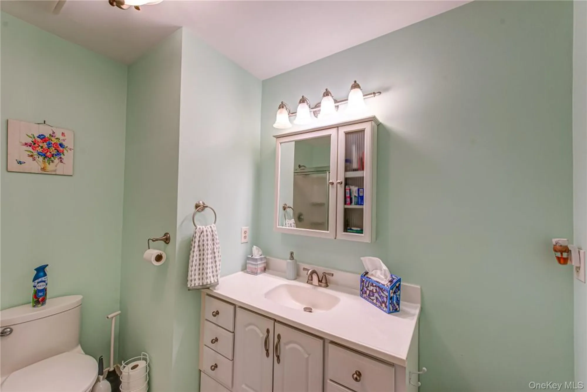 Property Slideshow image 15 of 20 | 350b woodbridge dr 350b, Brookhaven, NY, 11961