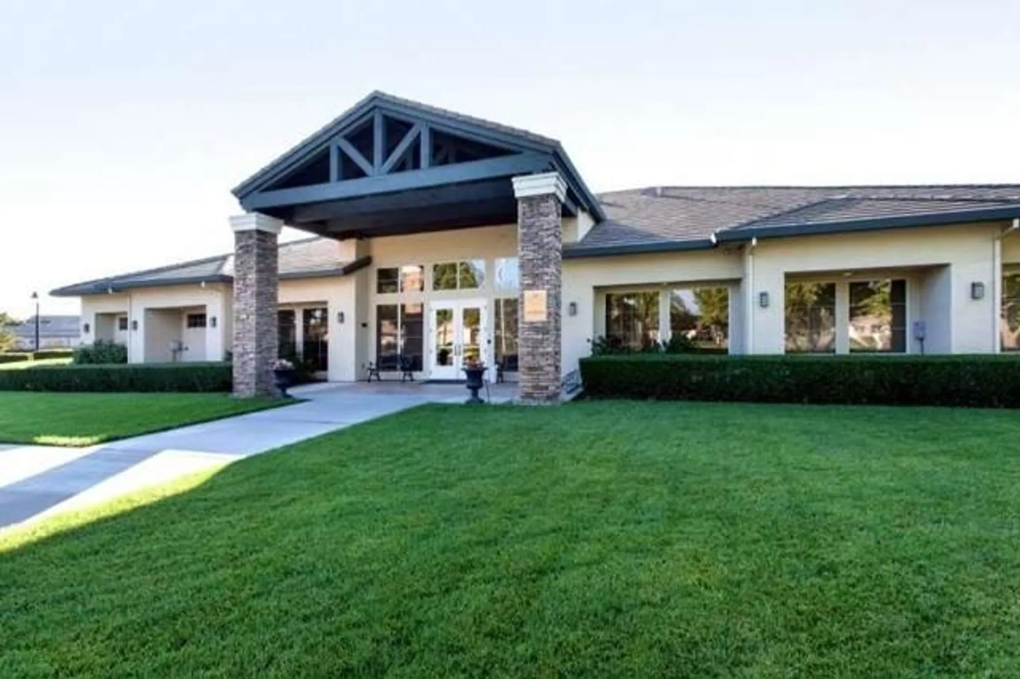 Property Slideshow image 16 of 36 | 9608 crystal bay ln, Elk Grove, CA, 95758