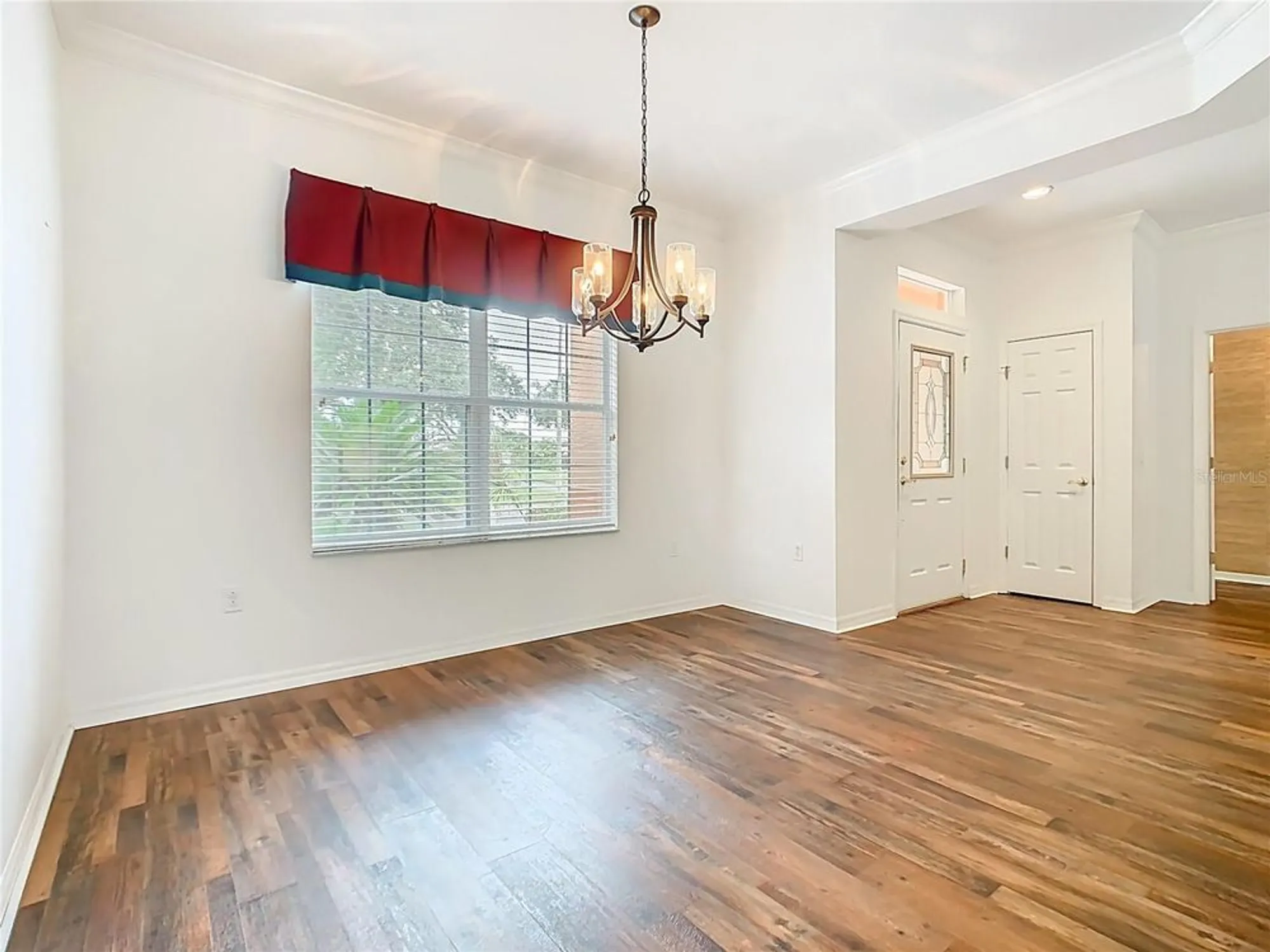 Property Slideshow image 10 of 50 | 525 shorehaven dr, Poinciana, FL, 34759