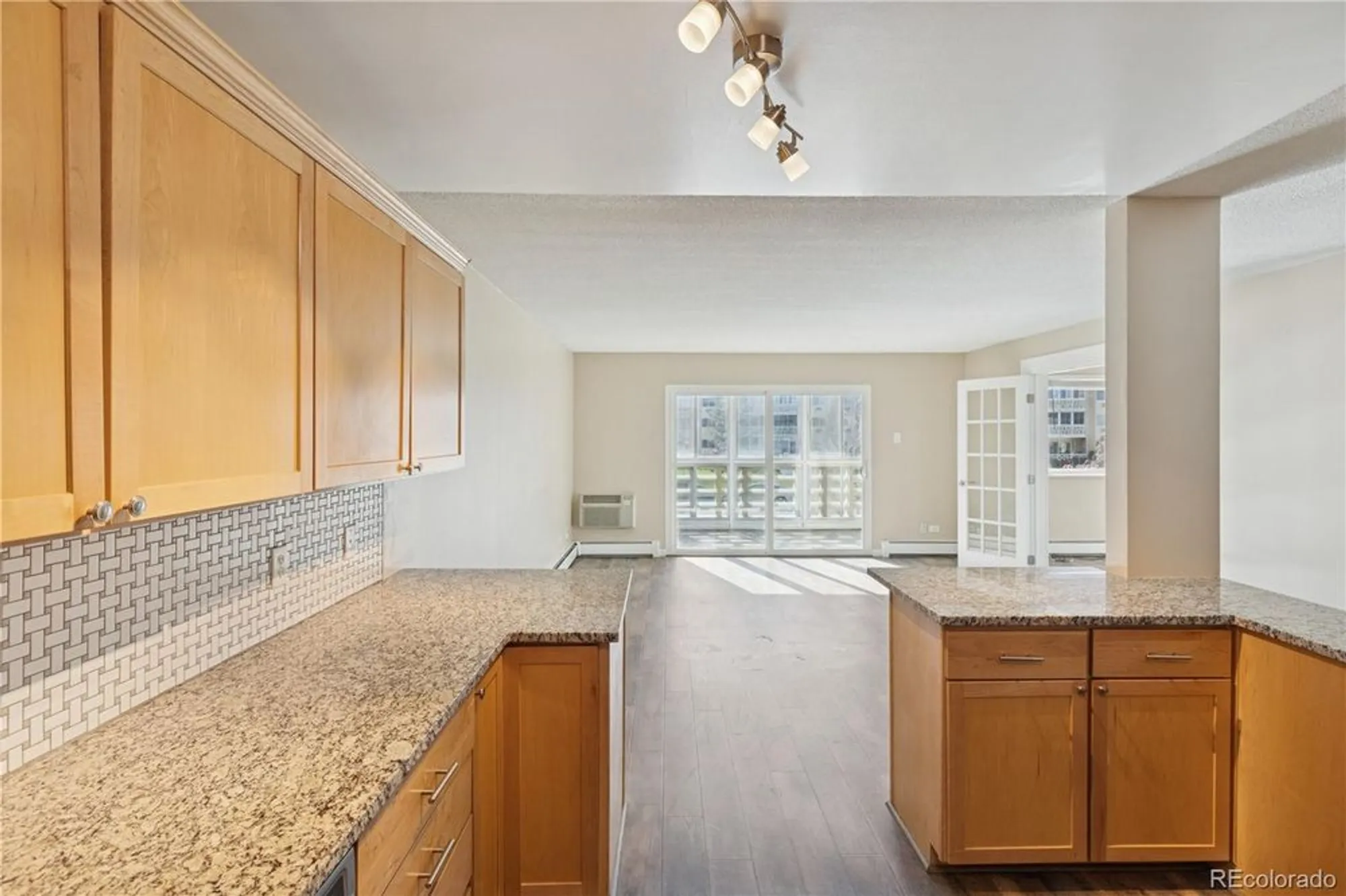 Property Slideshow image 16 of 35 | 660 s alton way 7b, Denver, CO, 80247