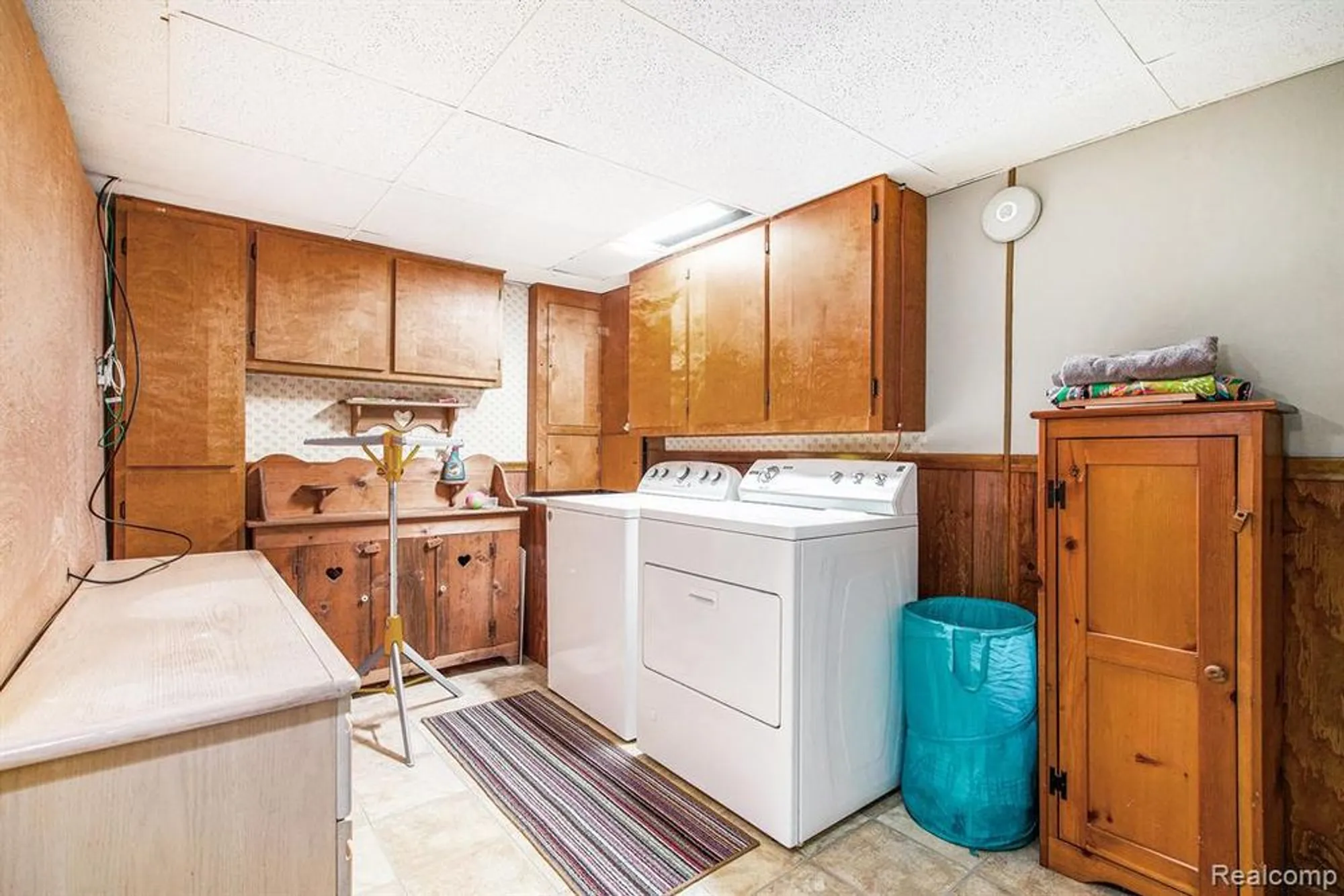 Property Slideshow image 24 of 28 | 25235 franklin ter # 8, South Lyon, MI, 48178