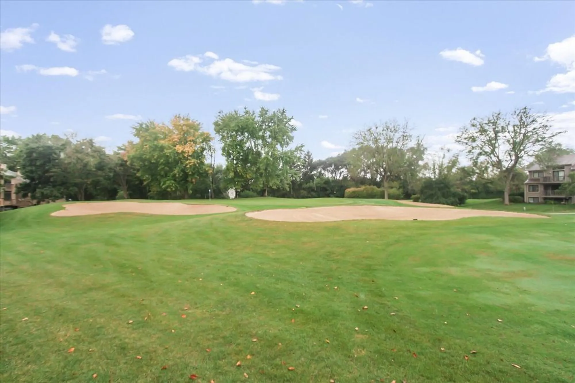 Property Slideshow image 13 of 32 | 928 longmeadow ct # 1016, Lake Barrington, IL, 60010