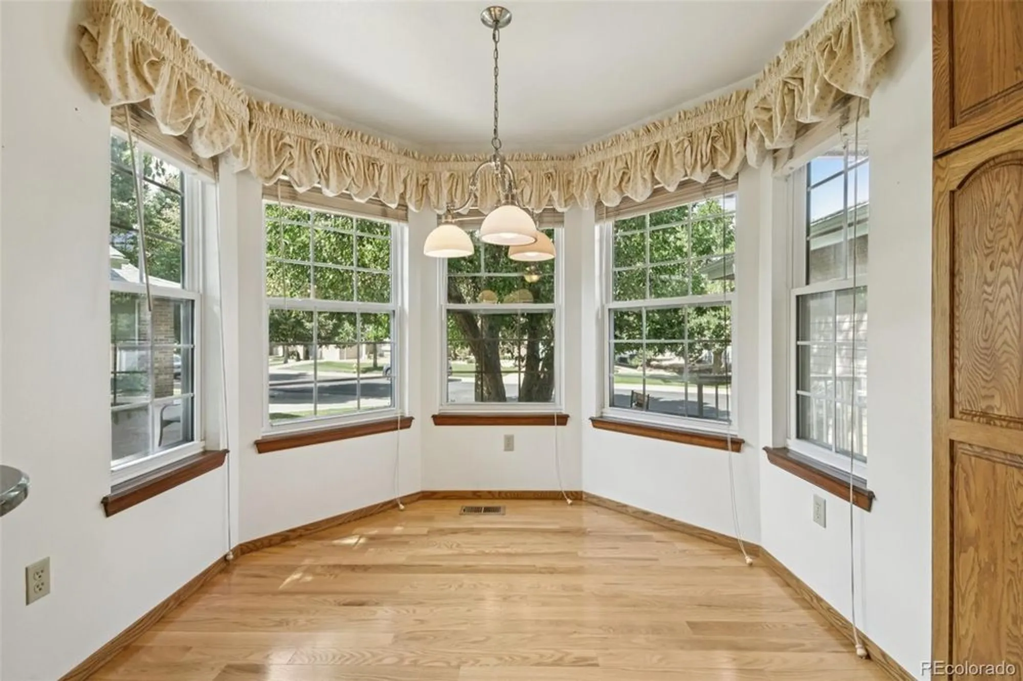 Property Slideshow image 5 of 47 | 6 abernathy ct, Highlands Ranch, CO, 80130