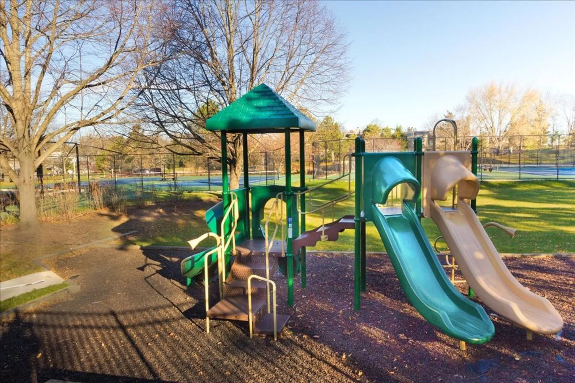 Property Slideshow image 50 of 55 | 868 longmeadow ct, Lake Barrington, IL, 60010