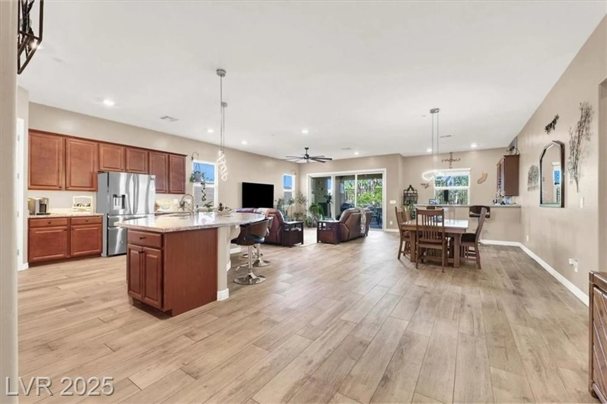 Property Slideshow image 15 of 48 | 400 middlestone ave, Henderson, NV, 89011