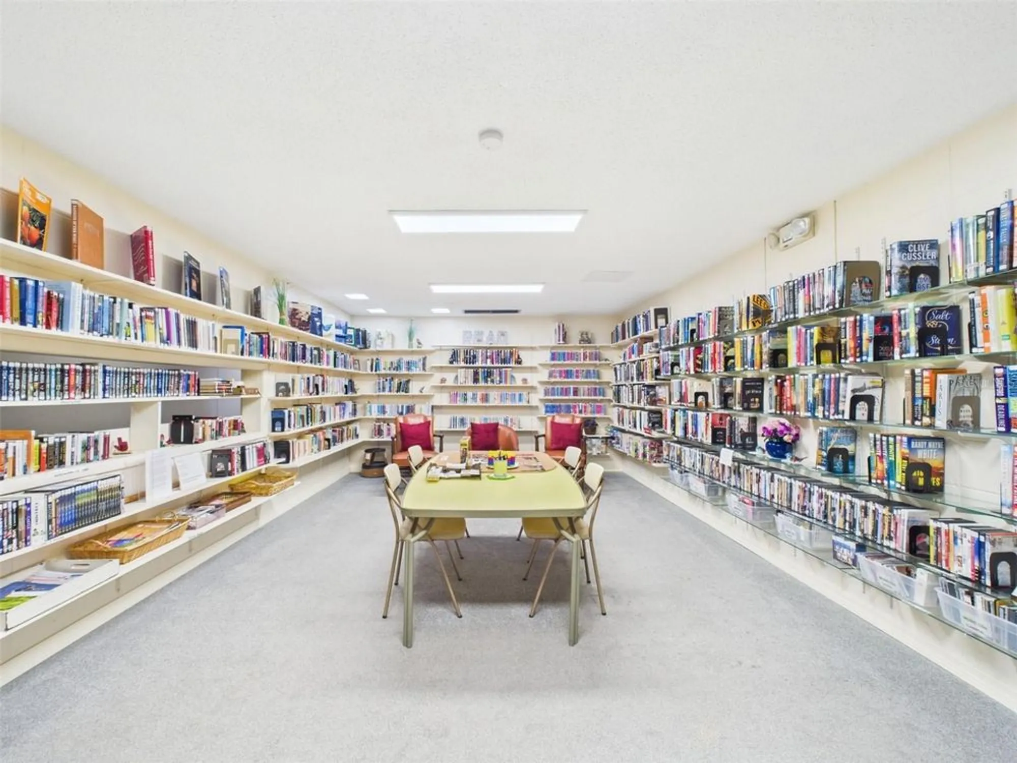 Property Slideshow image 56 of 65 | 700 mirror ter 702, Winter Haven, FL, 33881