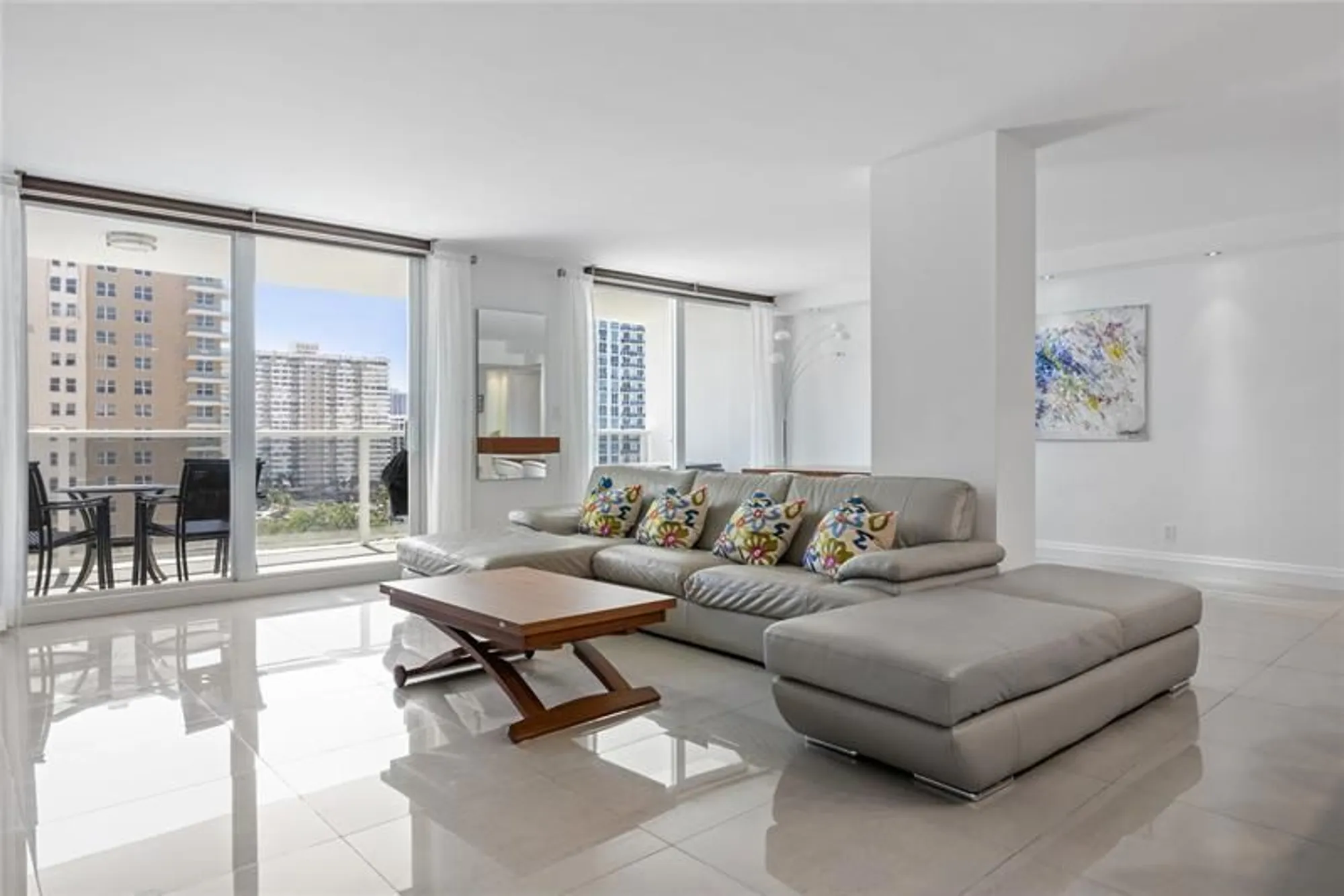 Property Slideshow image 11 of 50 | 1880 s ocean dr ts306, Hallandale Beach, FL, 33009