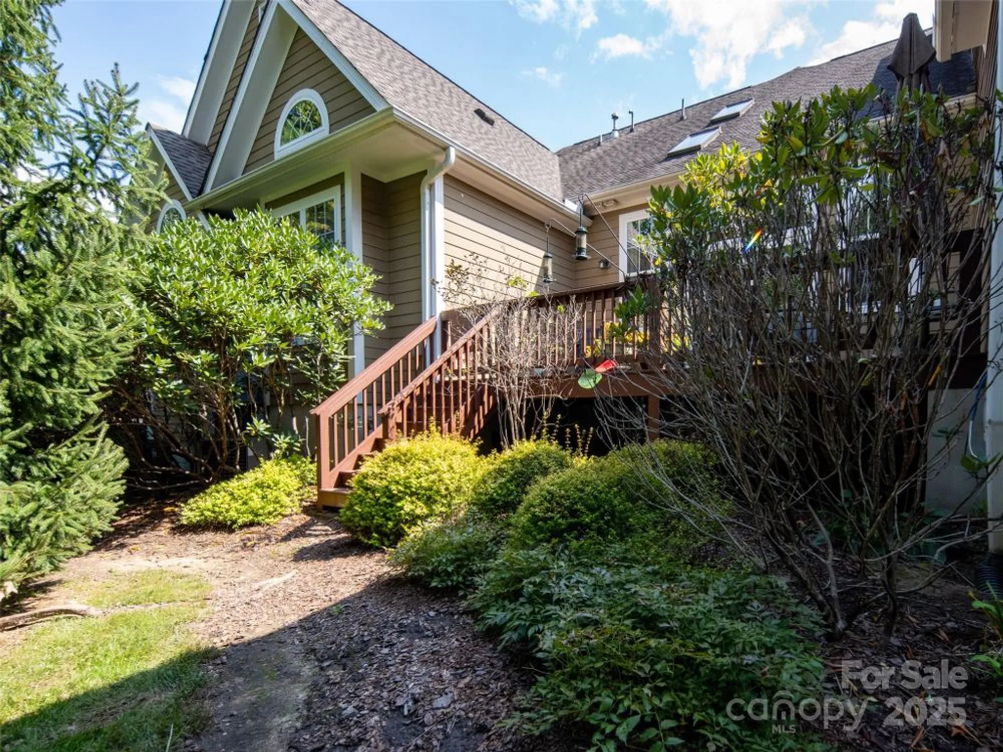 Property Slideshow image 16 of 21 | 26 black horse run, Biltmore Lake, NC, 28715