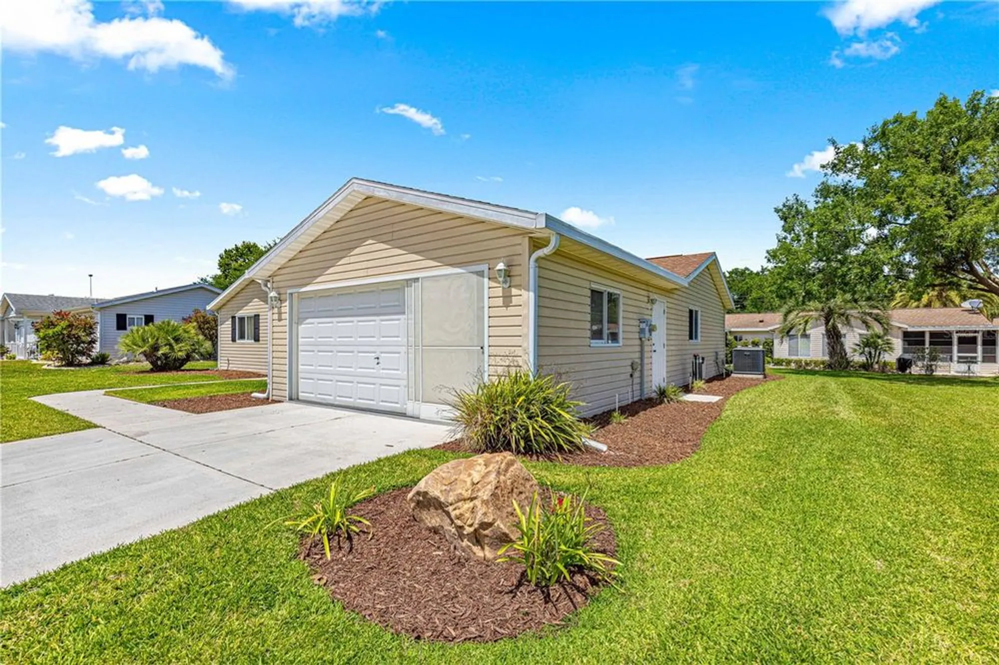 Property Slideshow image 16 of 43 | 9645 se 173rd pl, Summerfield, FL, 34491