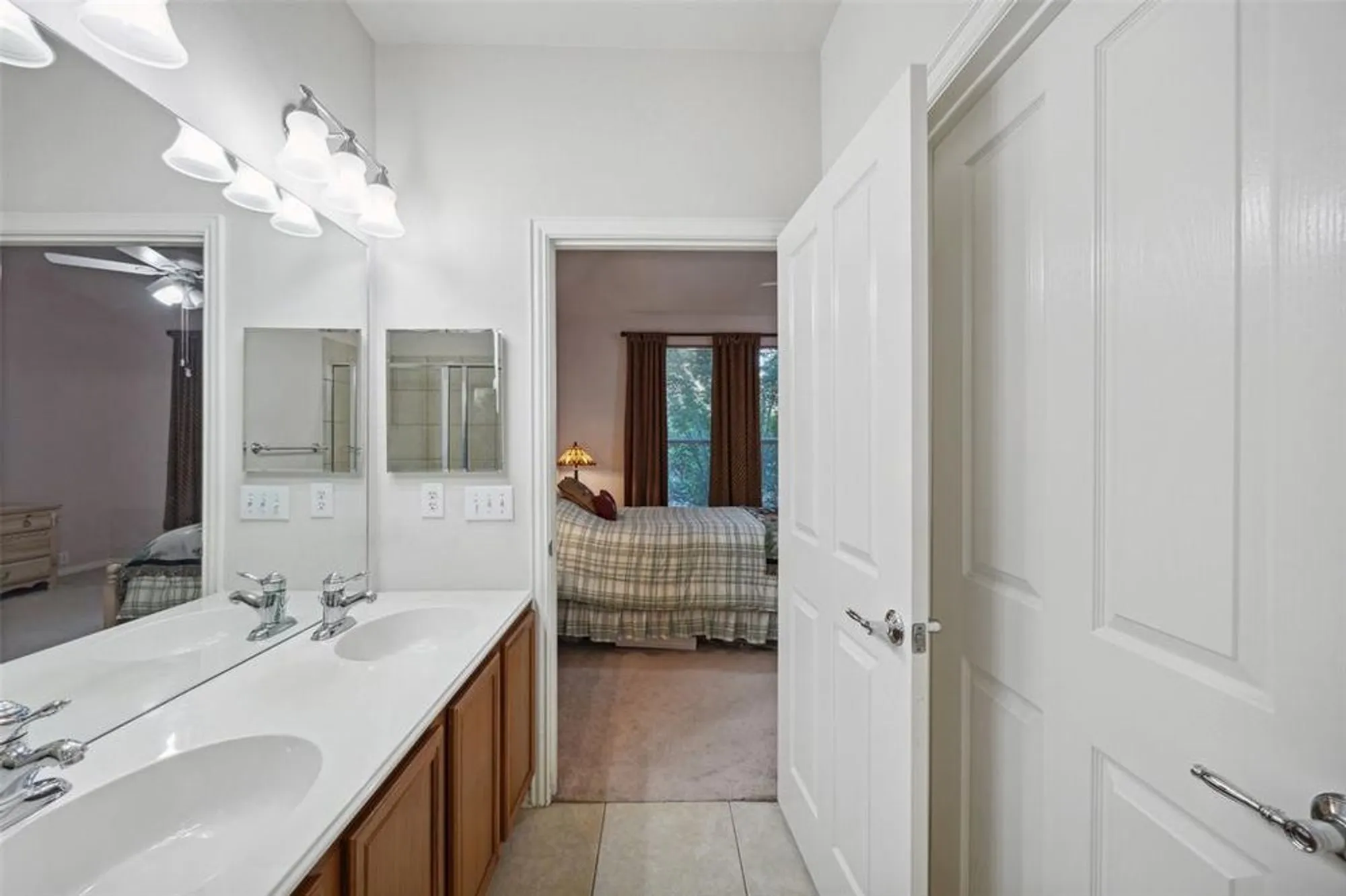 Property Slideshow image 19 of 34 | 7552 angel trace dr, Frisco, TX, 75036