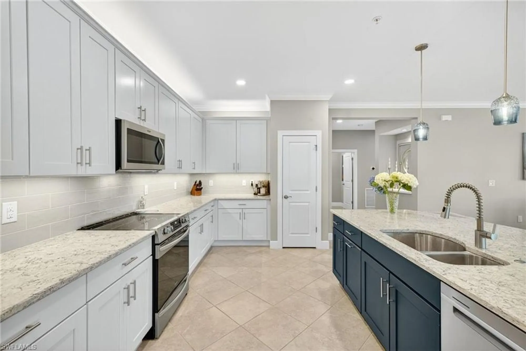 Property Slideshow image 11 of 49 | 11864 arboretum run dr unit 201, Fort Myers, FL, 33913