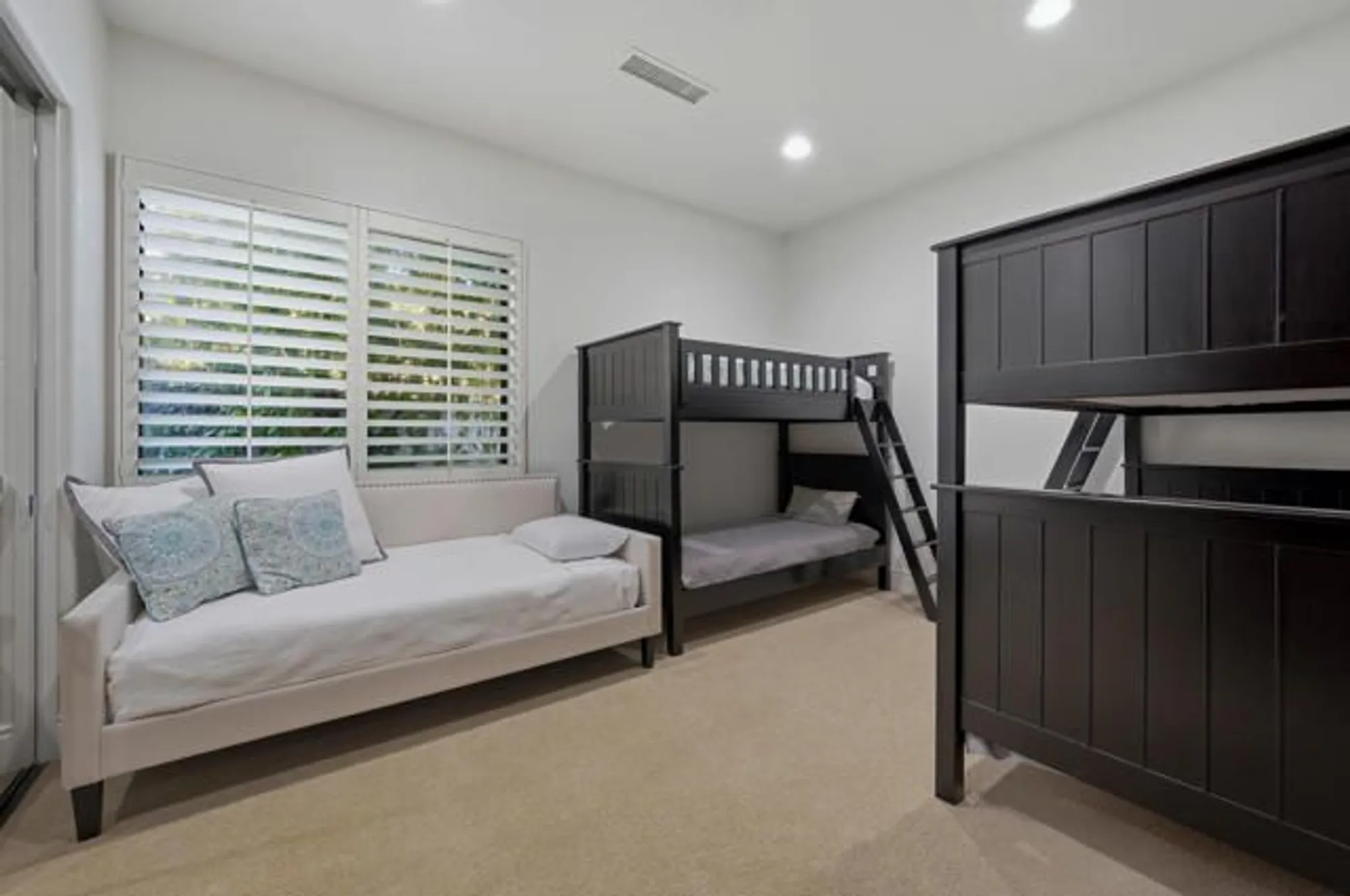 Property Slideshow image 38 of 43 | 81020 shinnecock hls, La Quinta, CA, 92253