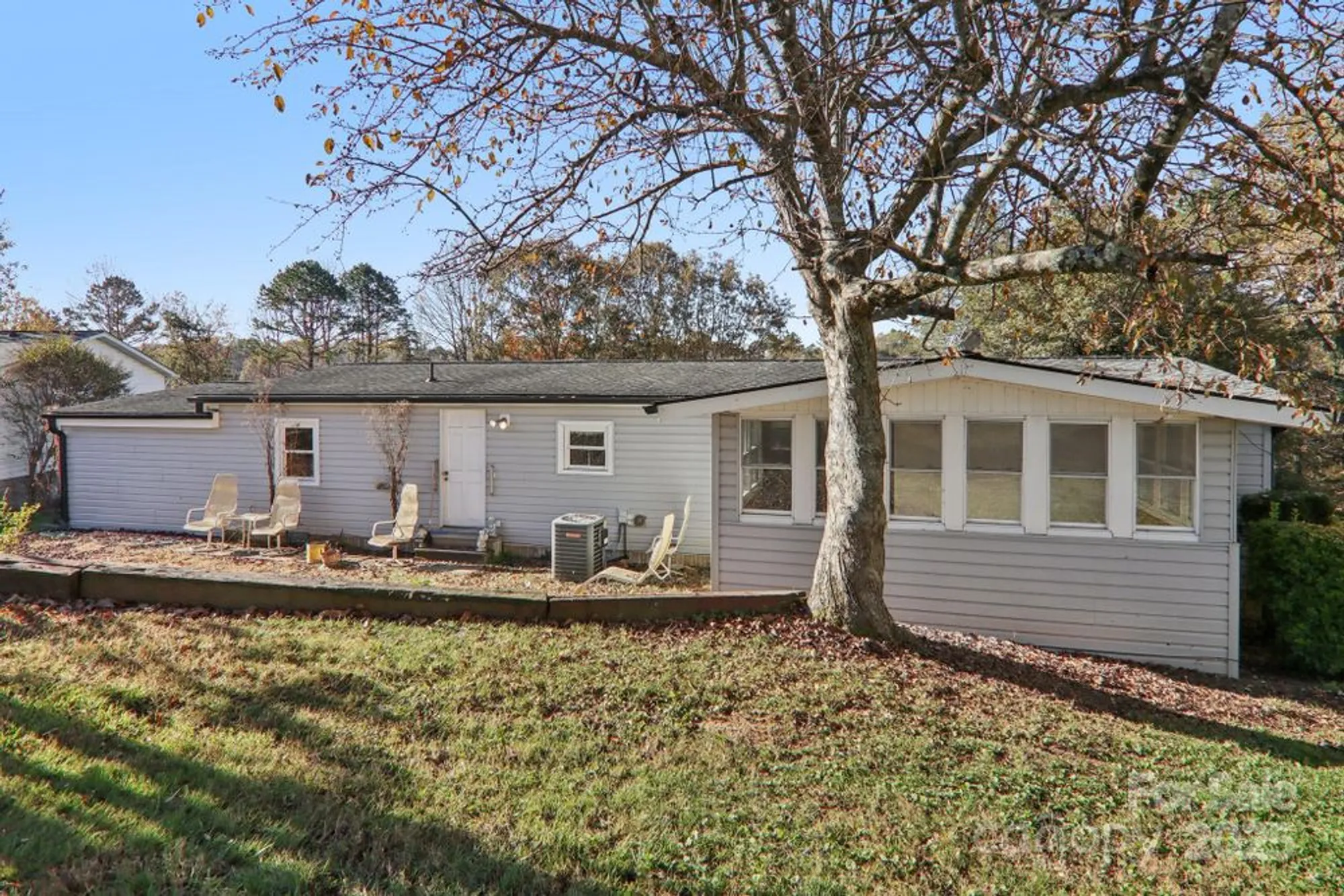 Property Slideshow image 42 of 44 | 201 cranbrook cir, Hendersonville, NC, 28792