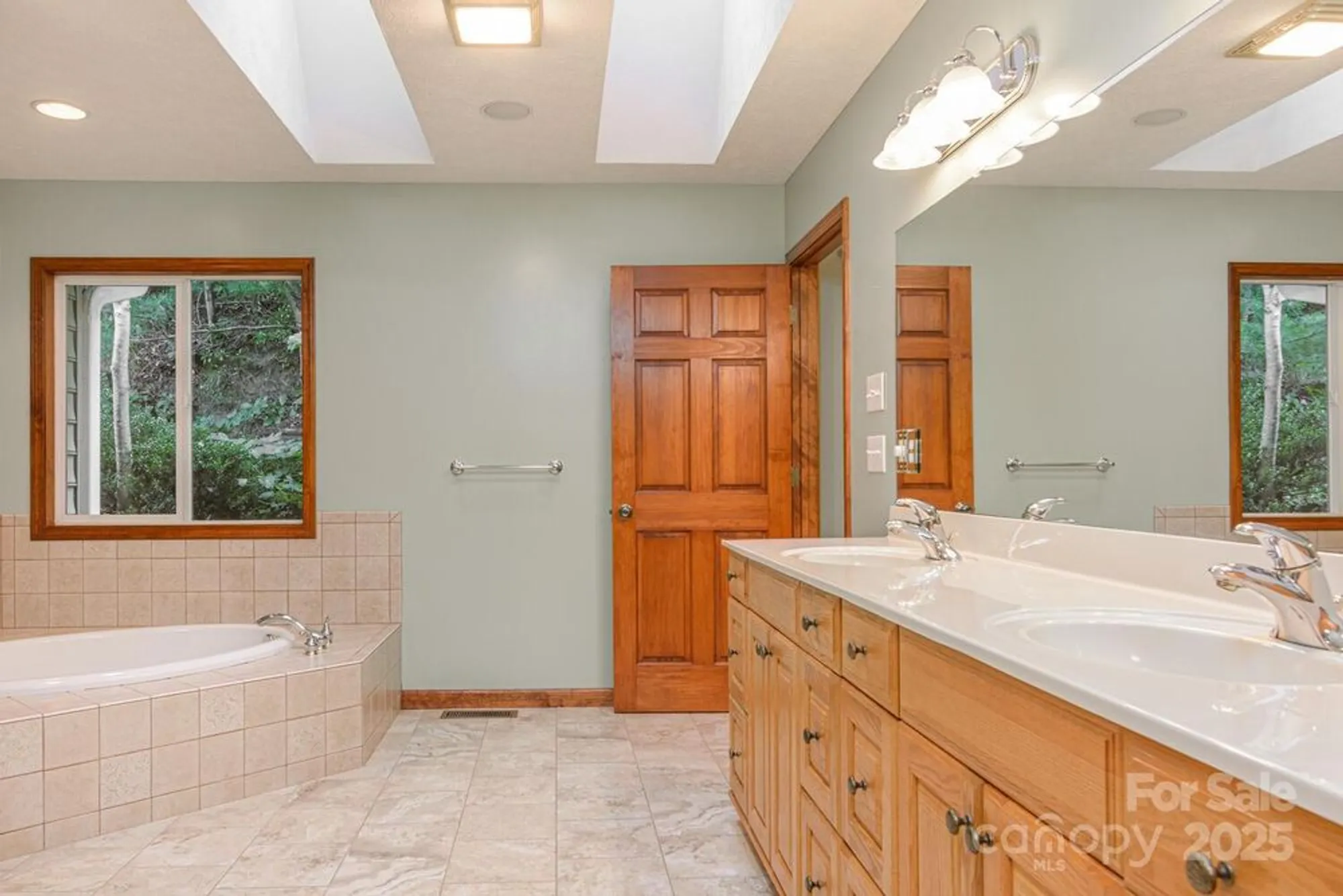 Property Slideshow image 17 of 46 | 299 carriage summitt way, Hendersonville, NC, 28791